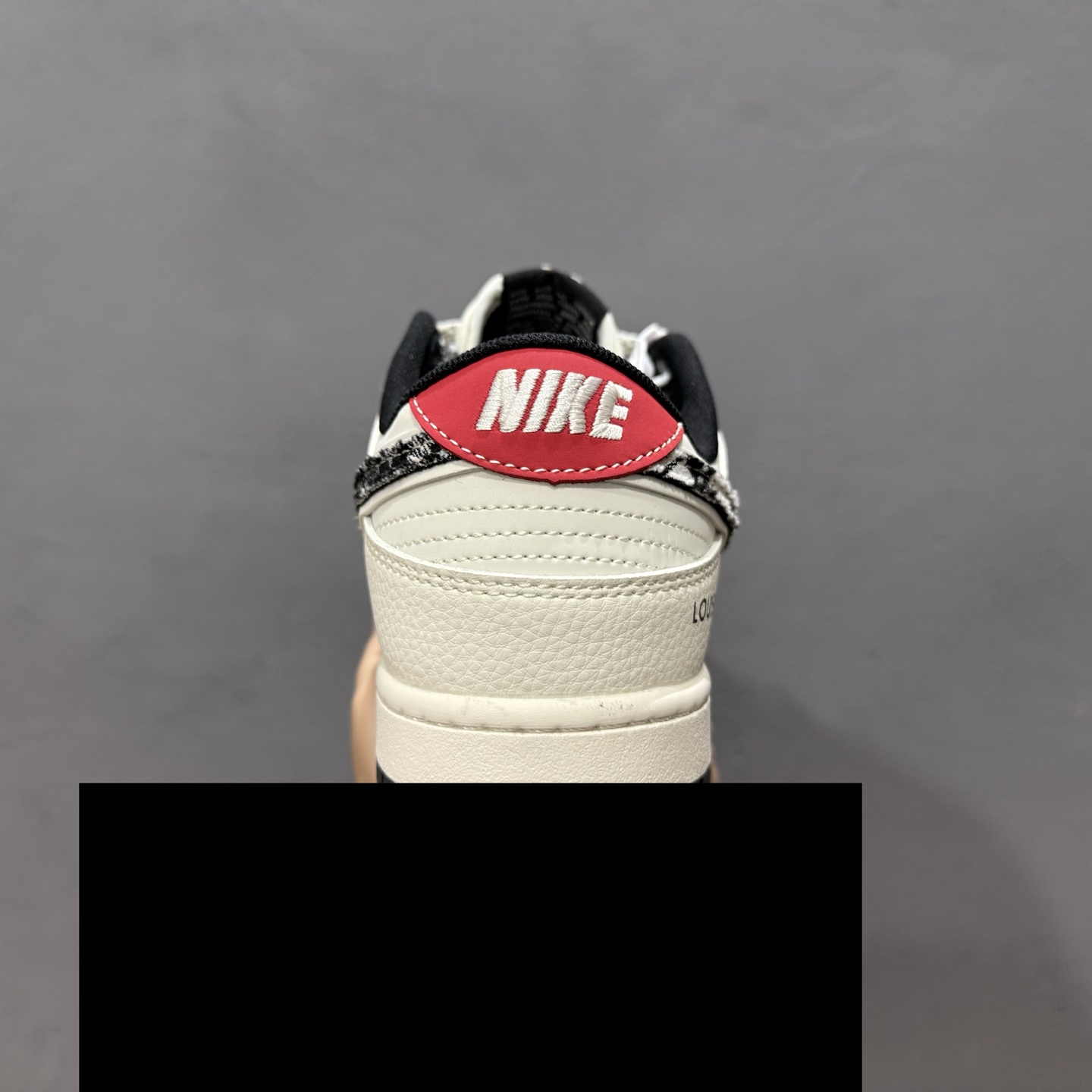 260 海外爆款限量发售！ Nike SB Dunk Low“LV联名——白灰黑底配色” 高端定制 低帮休闲板鞋 JY6988-110