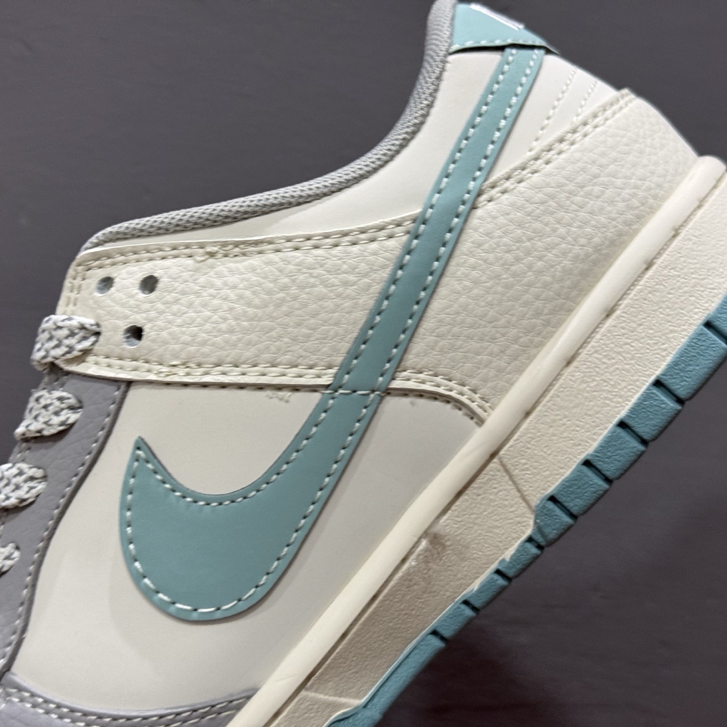 260 海外爆款限量发售！ Nike SB Dunk Low“猿人头联名——白蓝灰配色” 高端定制 低帮休闲板鞋 XF8698-088