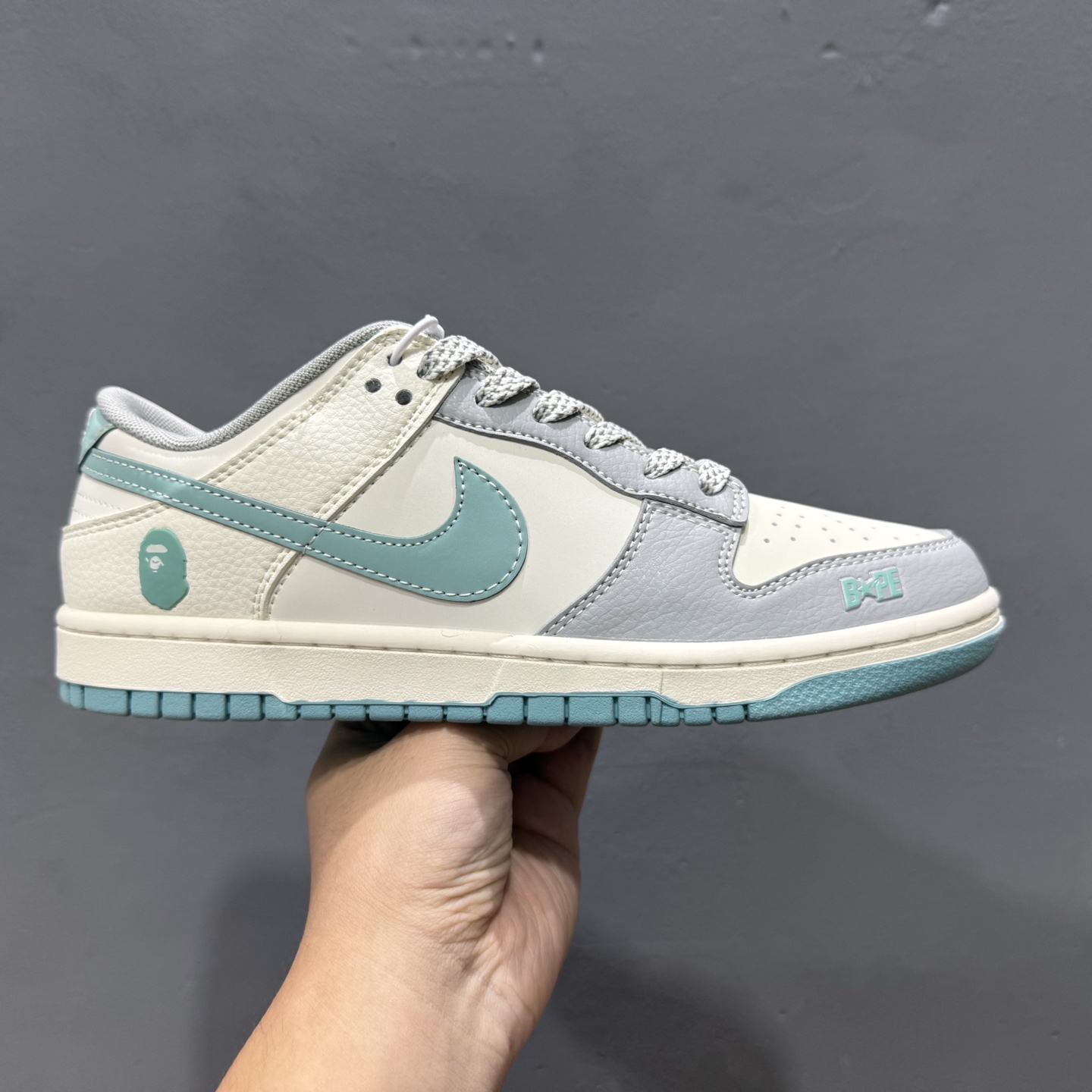 260 海外爆款限量发售！ Nike SB Dunk Low“猿人头联名——白蓝灰配色” 高端定制 低帮休闲板鞋 XF8698-088