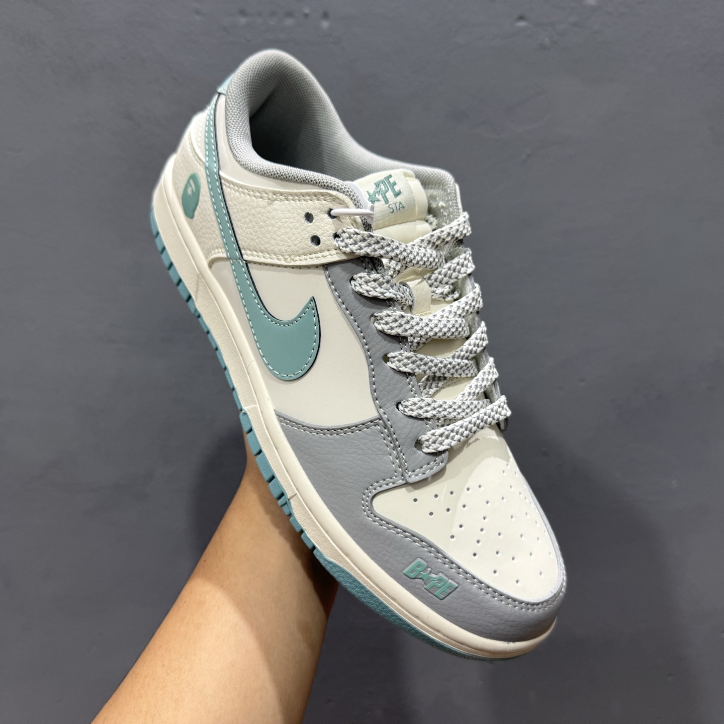 260 海外爆款限量发售！ Nike SB Dunk Low“猿人头联名——白蓝灰配色” 高端定制 低帮休闲板鞋 XF8698-088