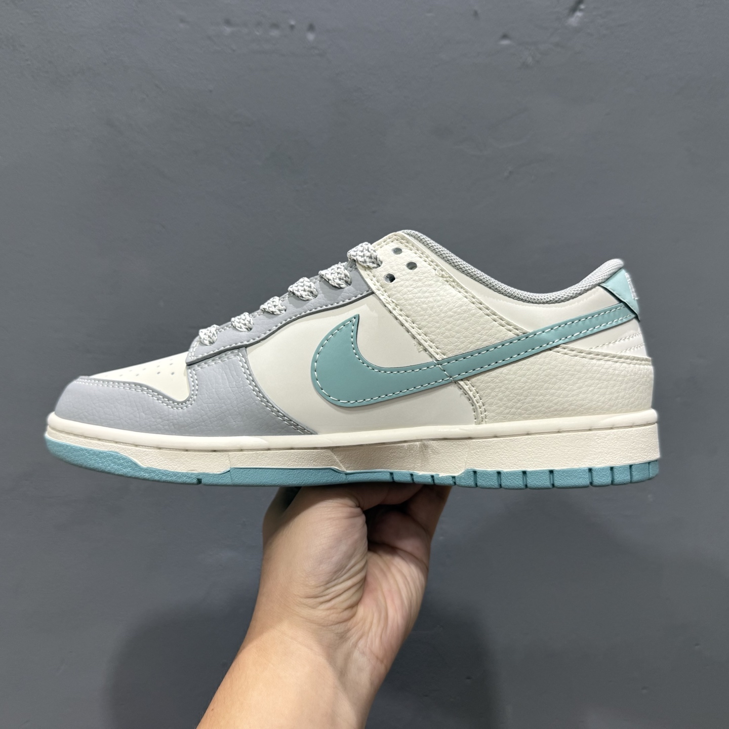 260 海外爆款限量发售！ Nike SB Dunk Low“猿人头联名——白蓝灰配色” 高端定制 低帮休闲板鞋 XF8698-088