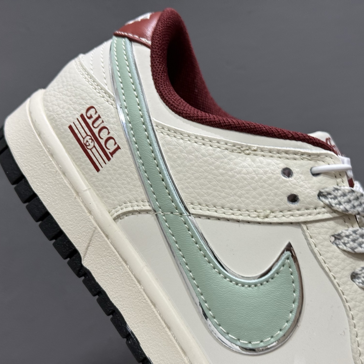 260 海外爆款限量发售！ Nike SB Dunk Low“猿人头联名——白蓝灰配色” XF8698-087