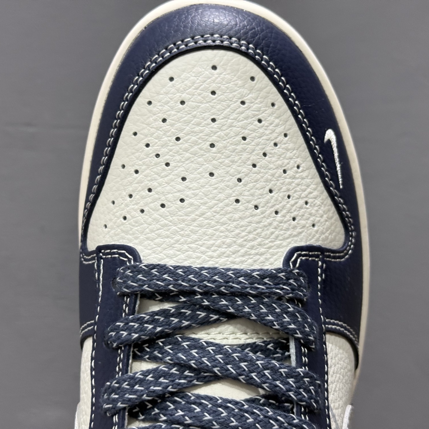 260 海外爆款限量发售！ Nike SB Dunk Low“SUP联名——黑白灰勾配色” 高端定制 低帮休闲板鞋 BZ2501-102
