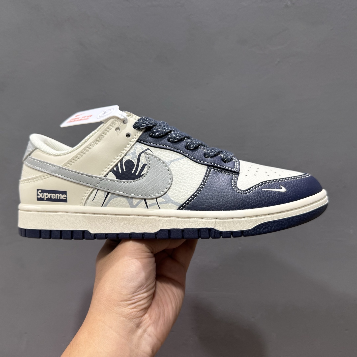 260 海外爆款限量发售！ Nike SB Dunk Low“SUP联名——黑白灰勾配色” 高端定制 低帮休闲板鞋 BZ2501-102