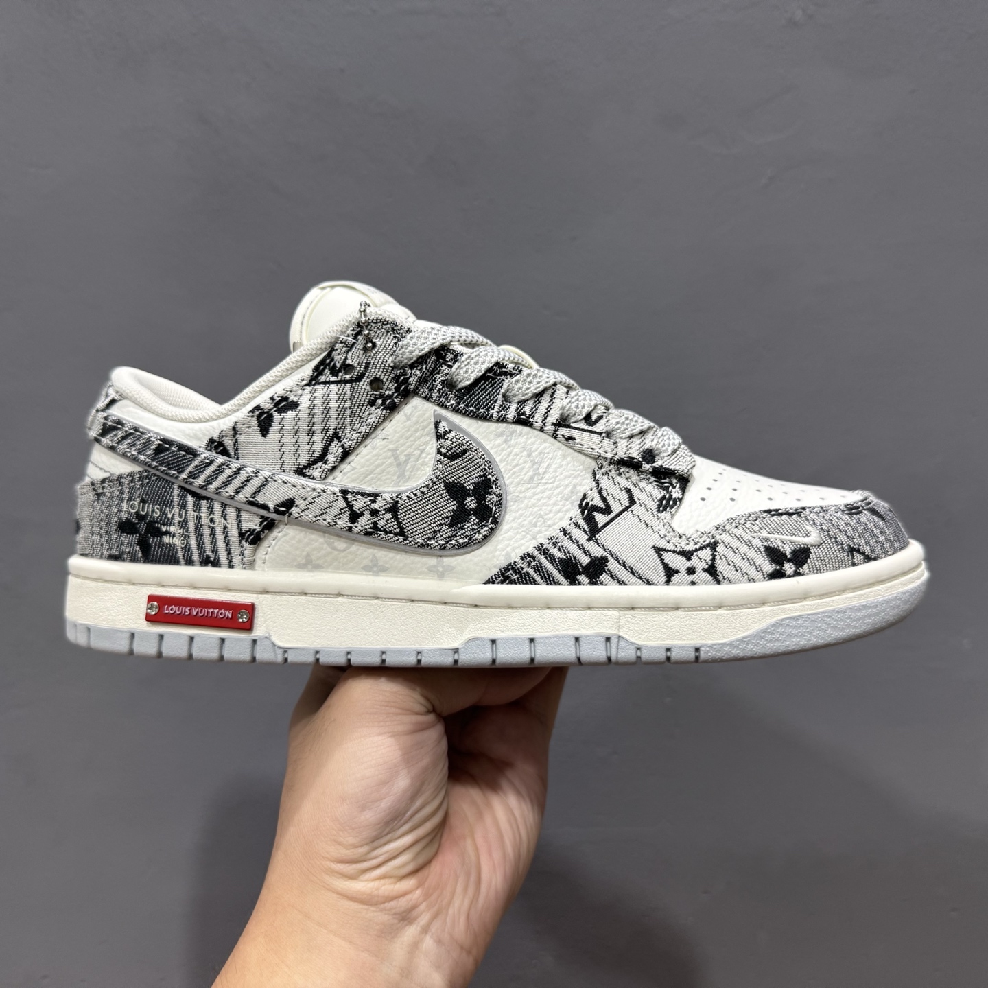 280 T版 Nike SB Dunk Low LV联名 百搭米灰 周年高端定制 低帮休闲板鞋 sc9772-807