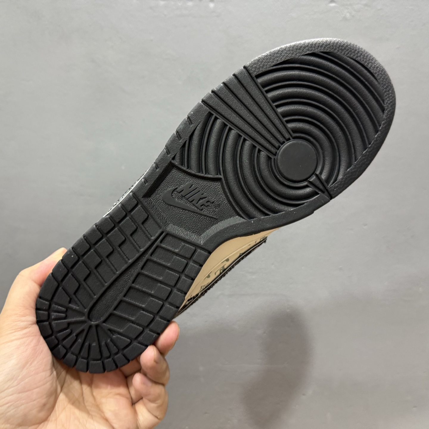 300 Louis Vuitton x Nike Dunk Low 绑带黑牛仔印花 YX5066-320