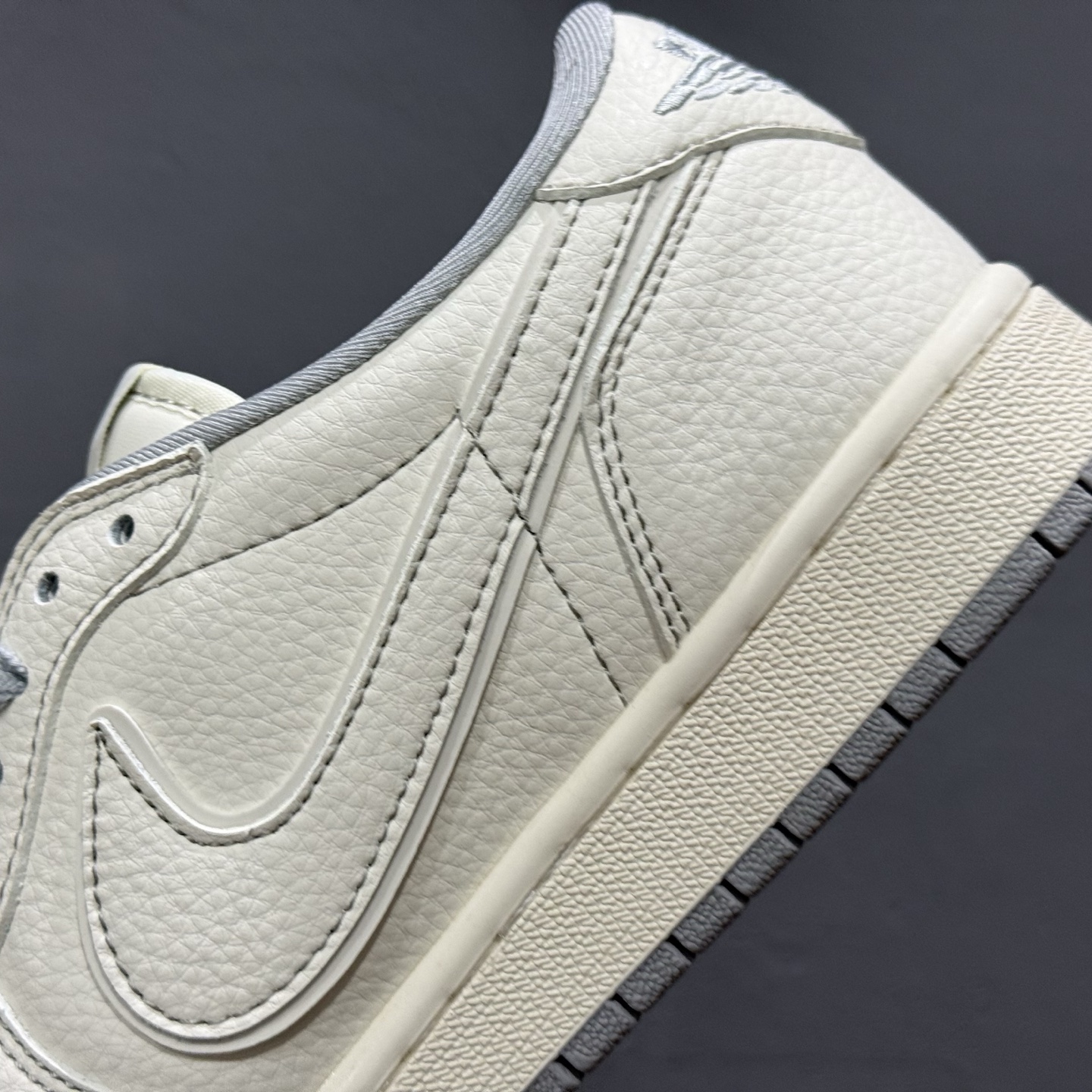 Stussy x Air Jordan 1 Low 米灰火焰 ZH2598-228