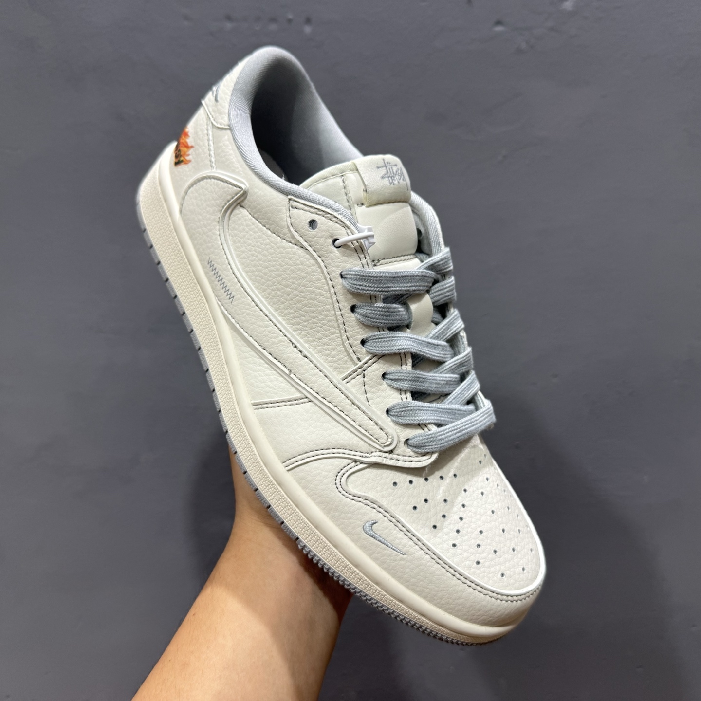 Stussy x Air Jordan 1 Low 米灰火焰 ZH2598-228