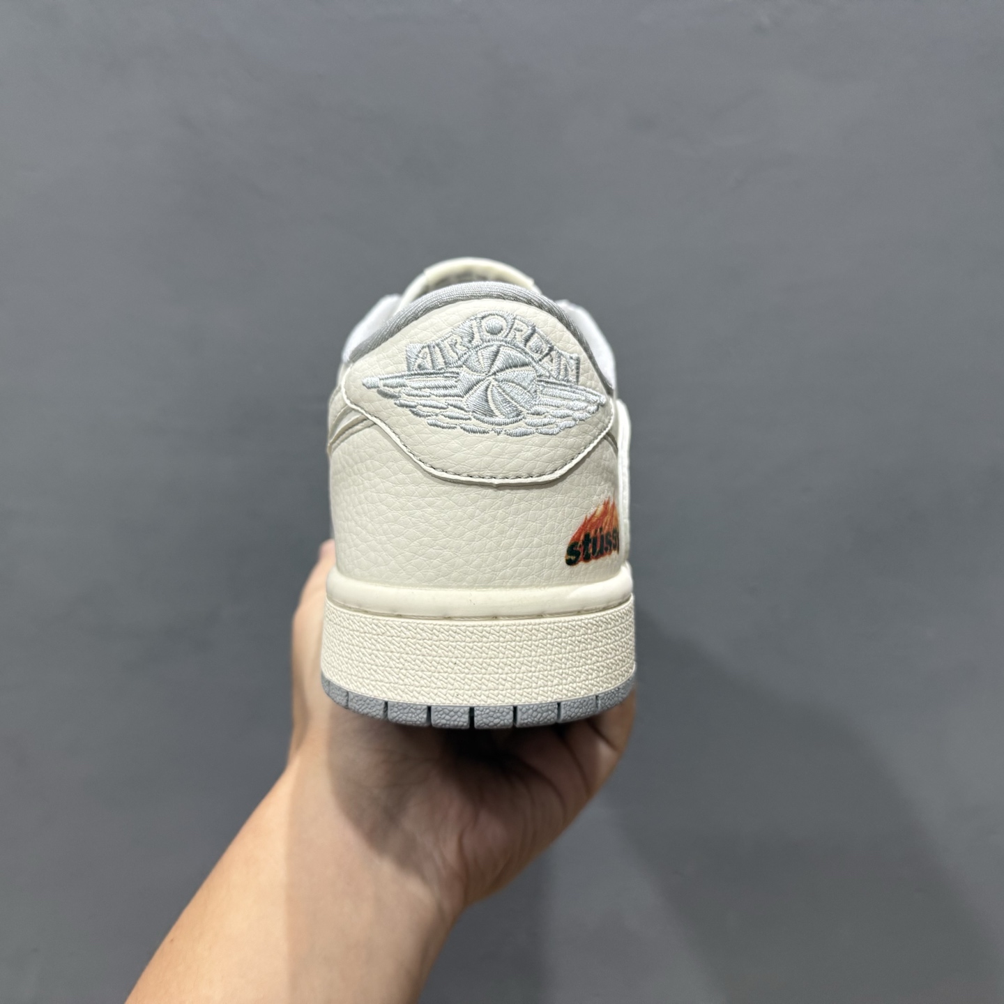 Stussy x Air Jordan 1 Low 米灰火焰 ZH2598-228