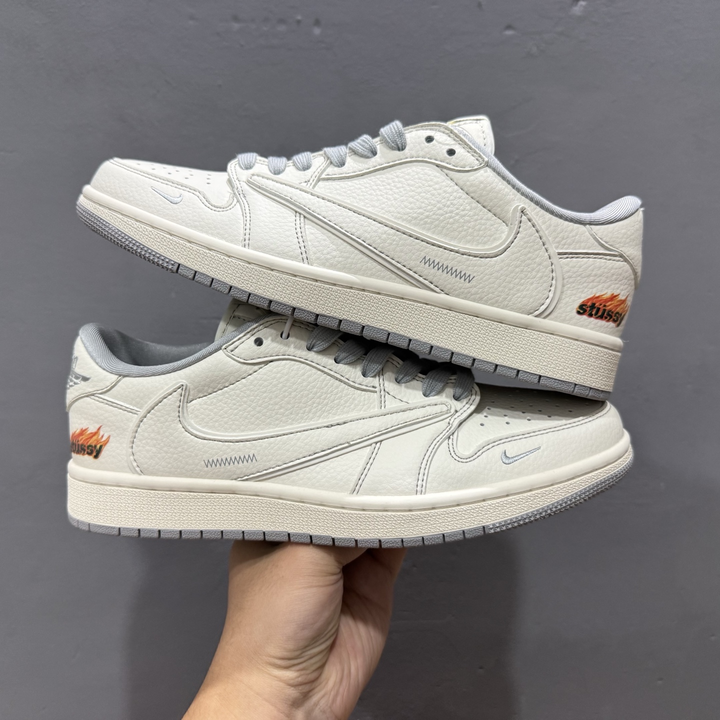 Stussy x Air Jordan 1 Low 米灰火焰 ZH2598-228