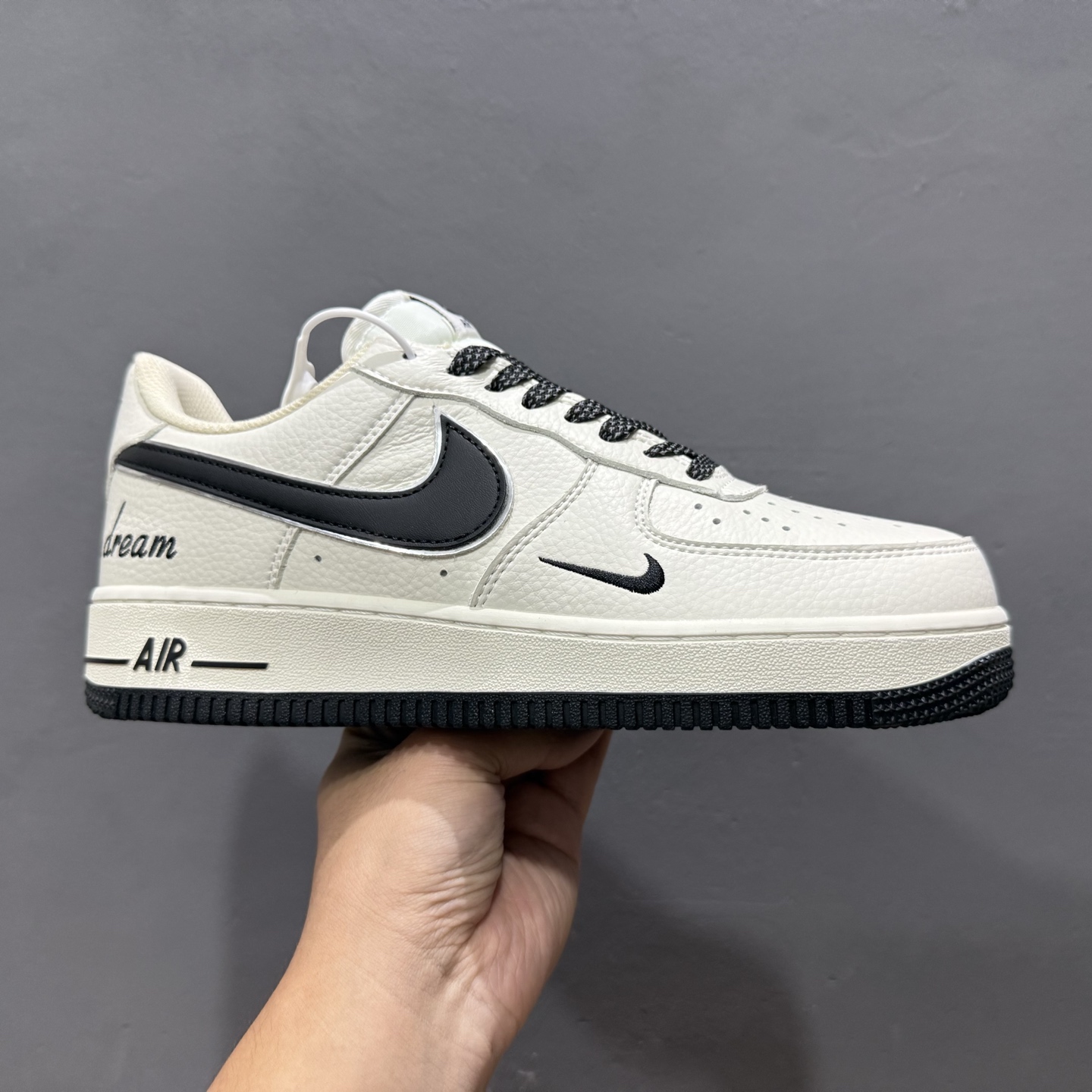 200 Nike Air Force 1 Low 07 白黑小钩满天星 DR2024-101