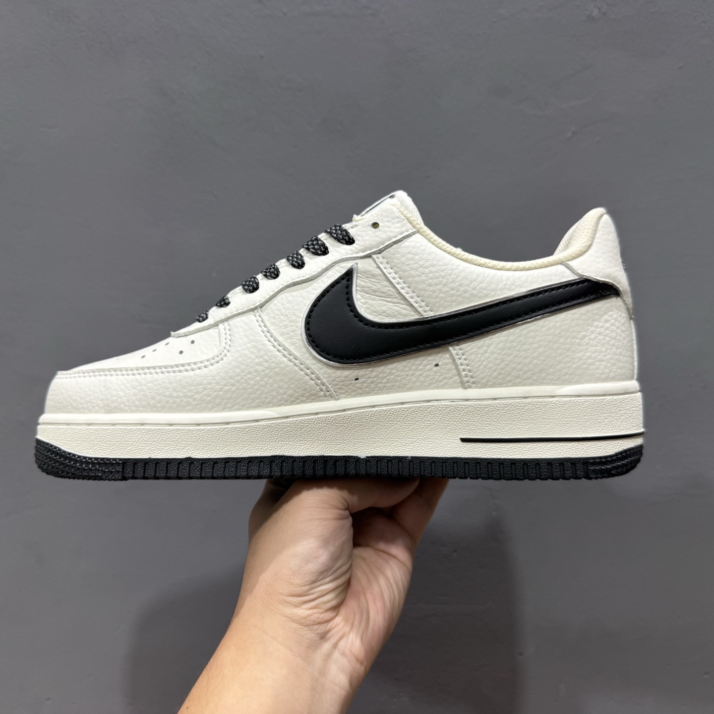 200 Nike Air Force 1 Low 07 白黑小钩满天星 DR2024-101