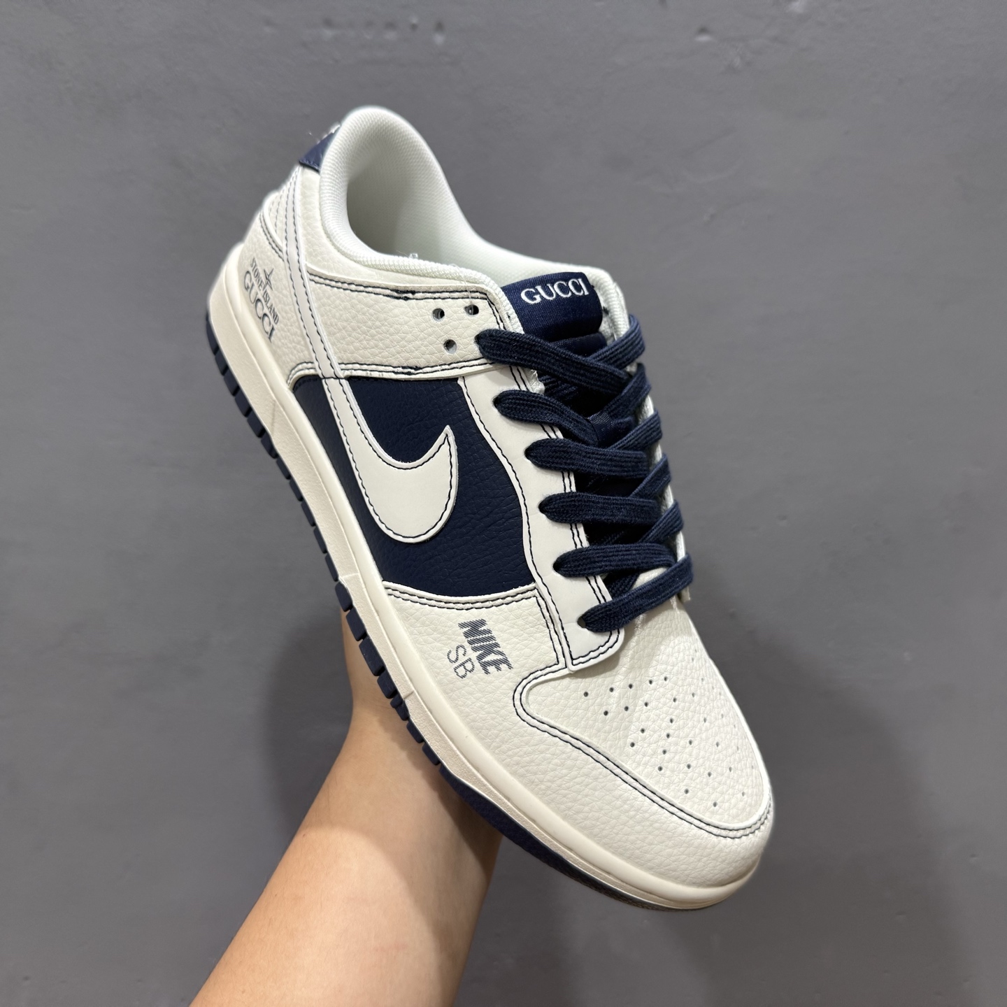 280 Nike SB Dunk Low 古驰联名 蓝白白勾 周年高端定制 低帮休闲板鞋 FC1688-227