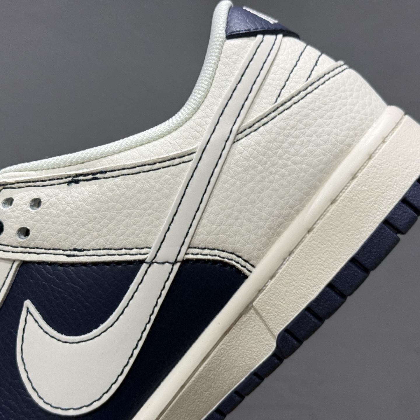 280 Nike SB Dunk Low 古驰联名 蓝白白勾 周年高端定制 低帮休闲板鞋 FC1688-227
