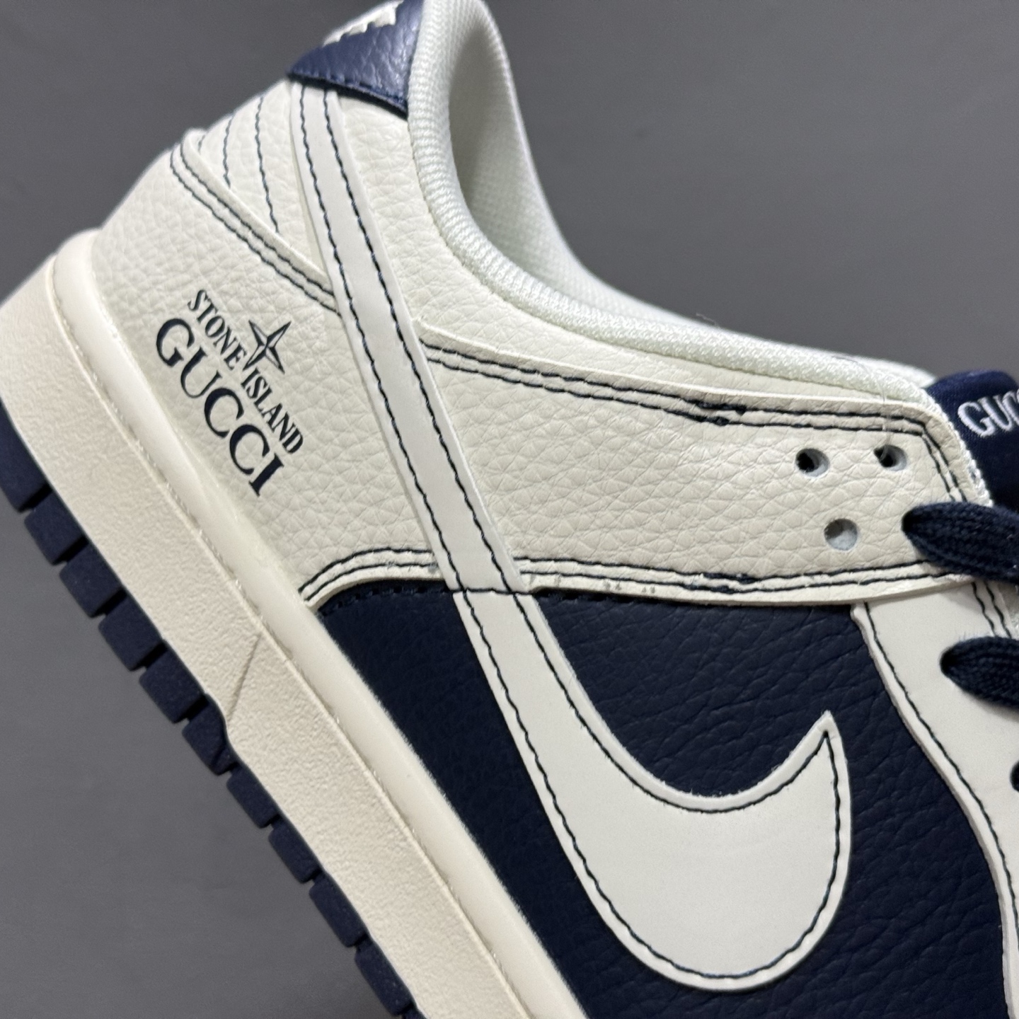 280 Nike SB Dunk Low 古驰联名 蓝白白勾 周年高端定制 低帮休闲板鞋 FC1688-227