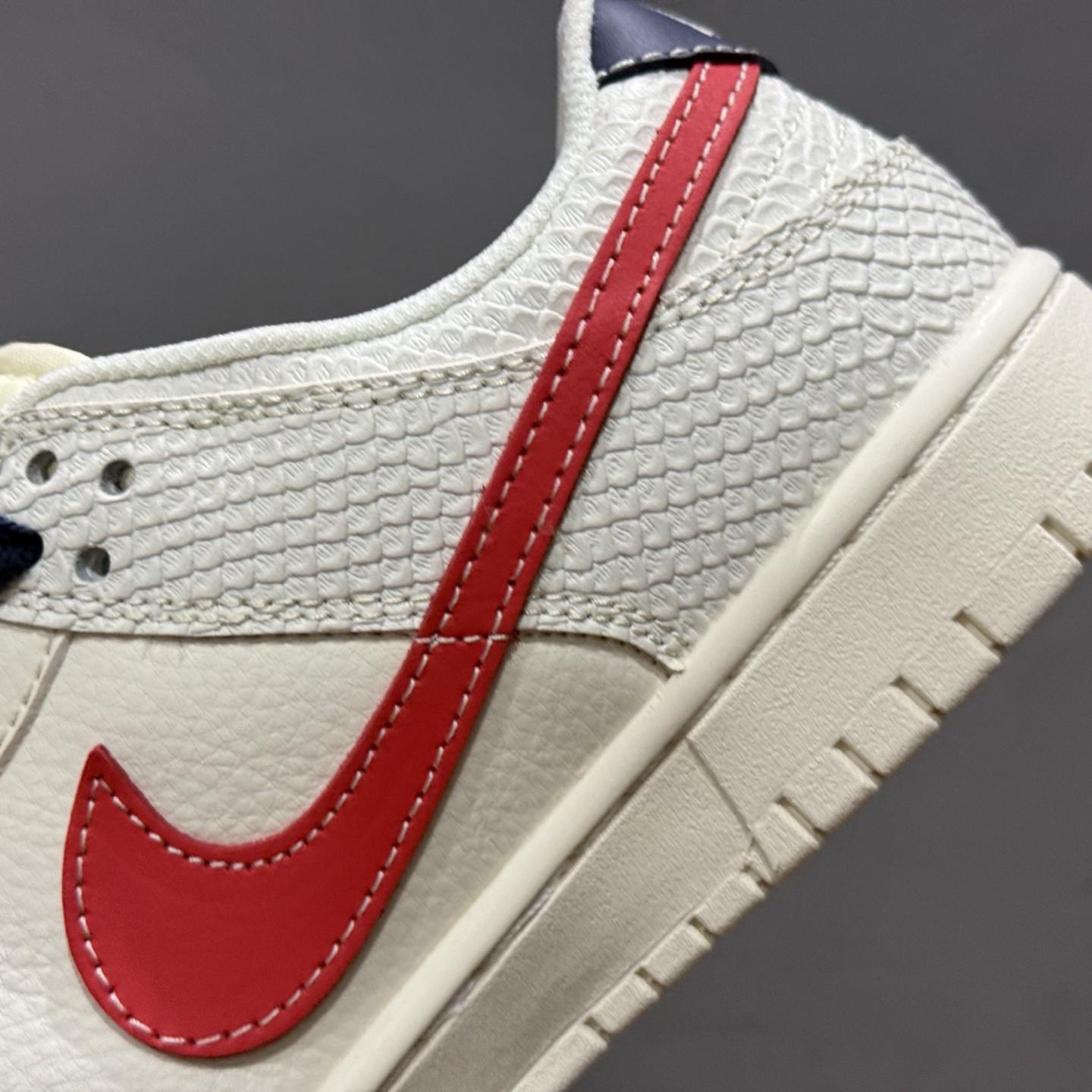 220 Nk SB Dunk Low Supreme联名-白龙鳞 周年高端定制 低帮休闲板鞋 BB8685-101