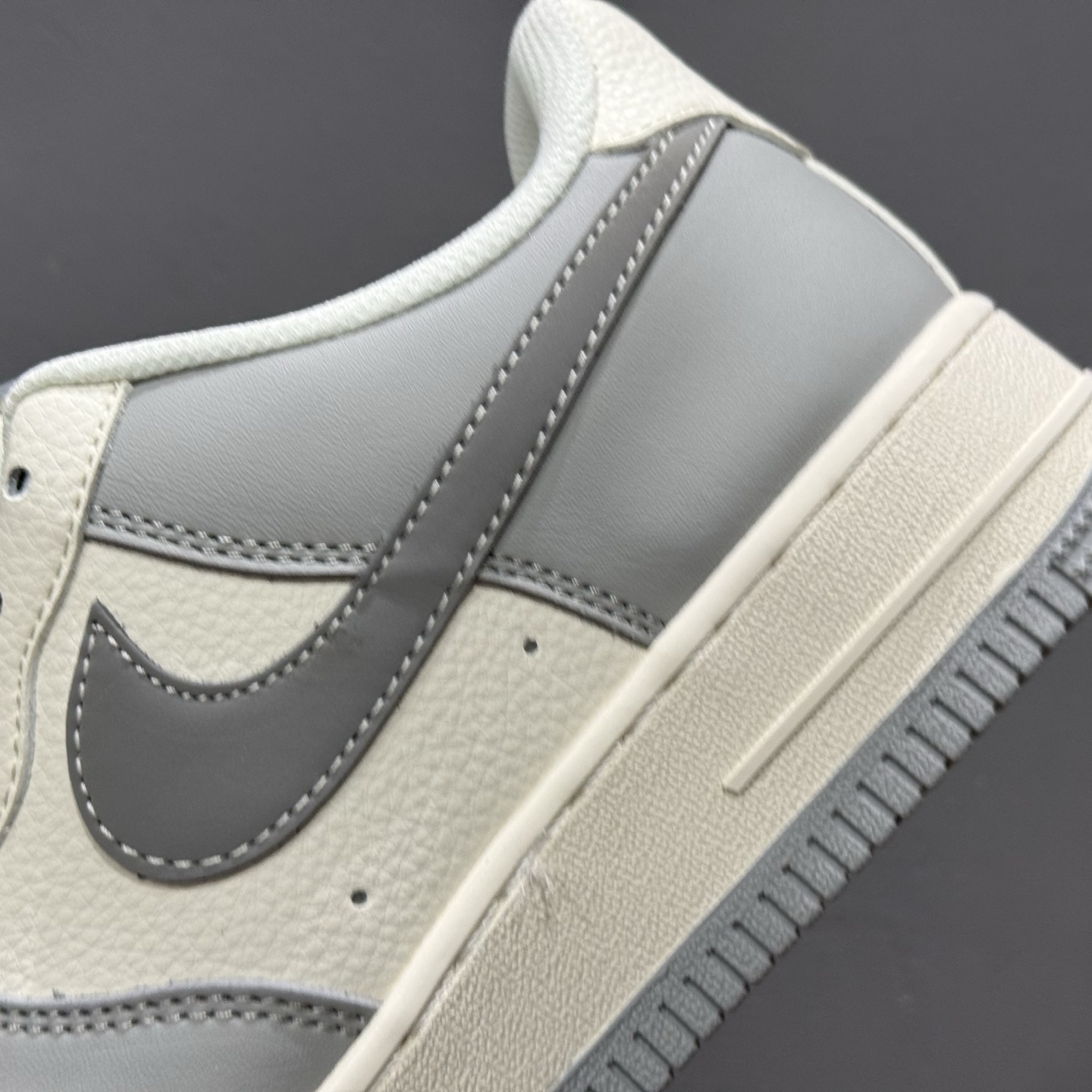 Nike Air Force 1'07 猿人头 联名 灰白 XS1958-571