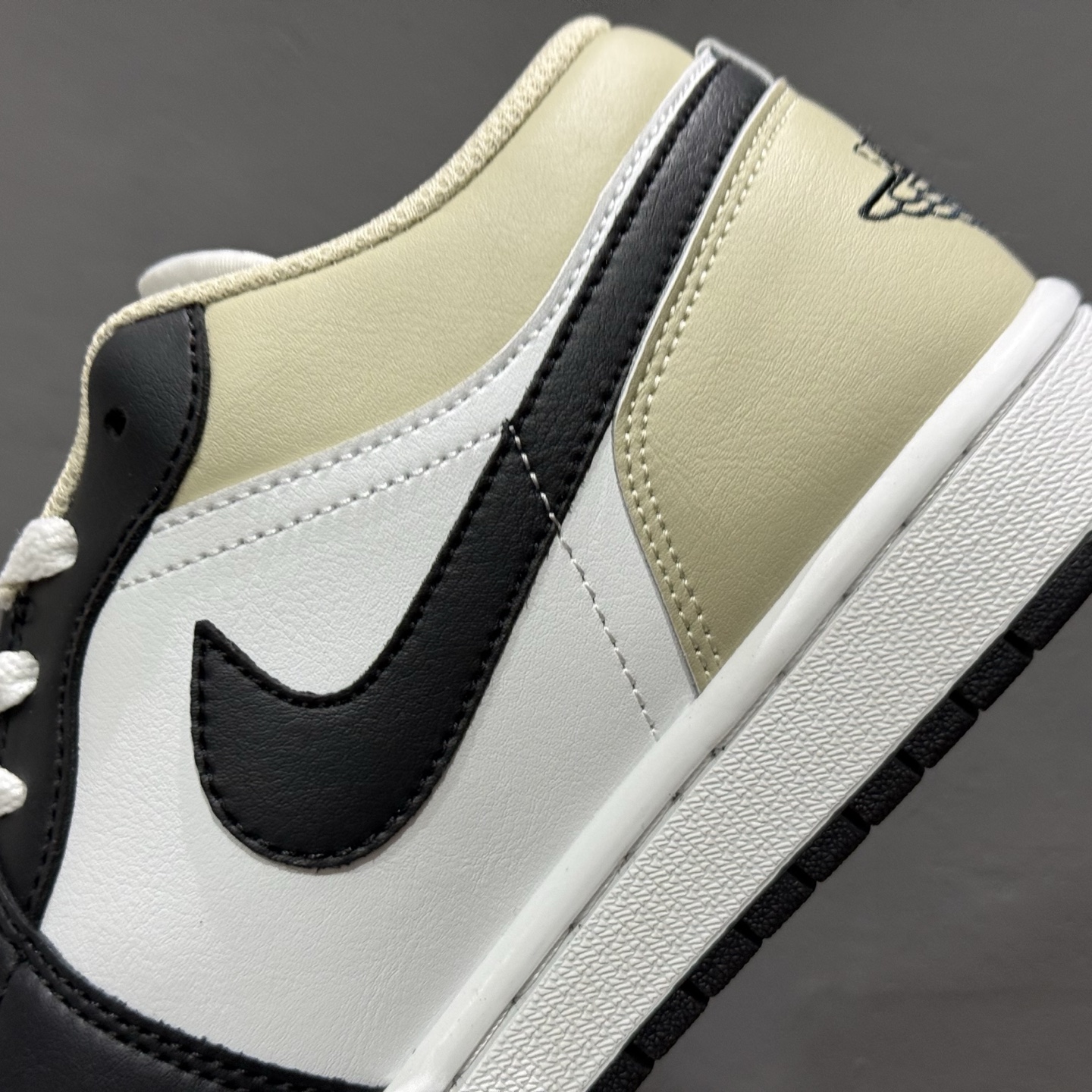 200 Air Jordan AJ1 Low 低帮系列 553558-153