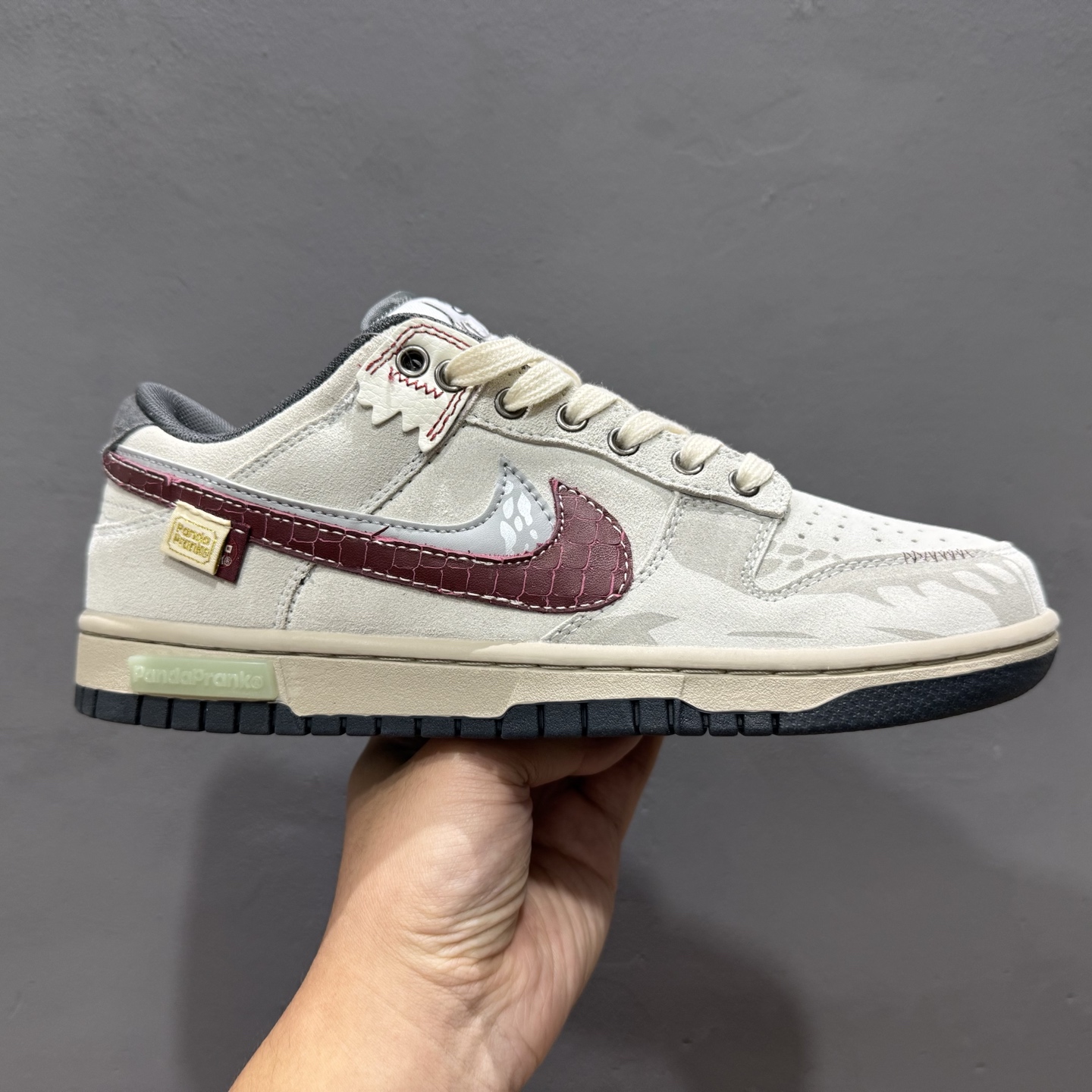 300 FS版 Nike SB Dunk Low 蜕尘迎金 HV1800-101