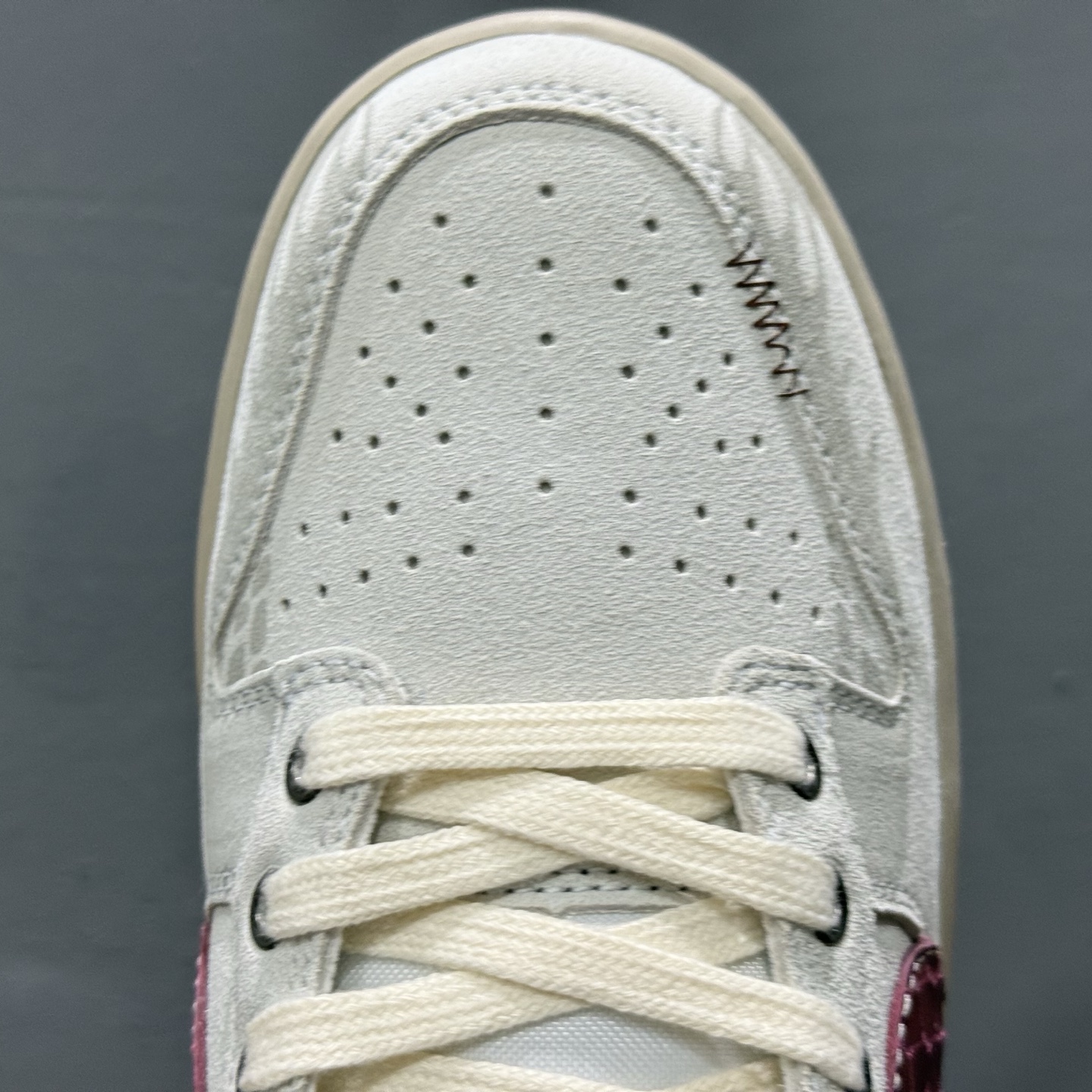 300 FS版 Nike SB Dunk Low 蜕尘迎金 HV1800-101
