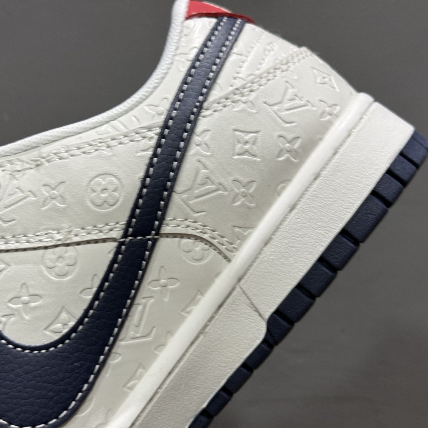 280 Nike SB Dunk Low LV联名 蓝勾暗印花 低帮休闲板鞋 XX3168-146