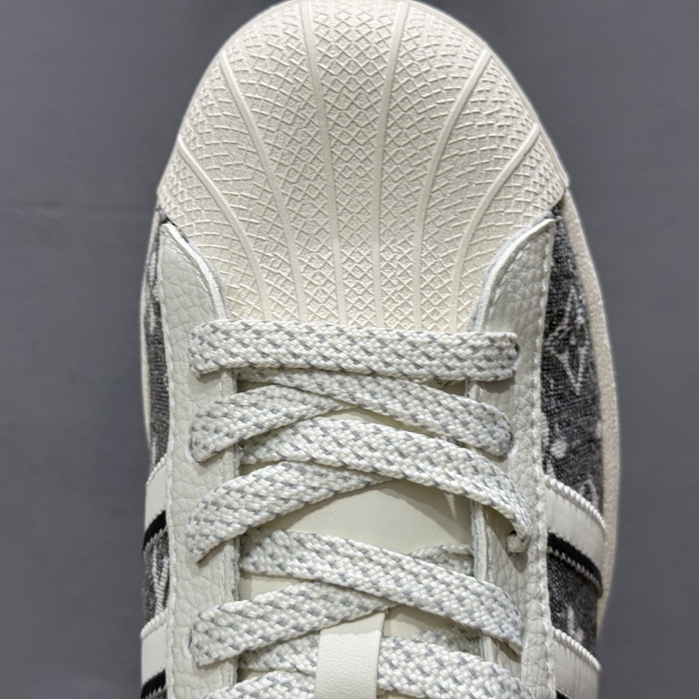 240 ＃纯原 CLOT x AD Originals Superstar“金标” 贝壳头LV联名限定 贴合柔软皮料白黑印花配色 JY8911
