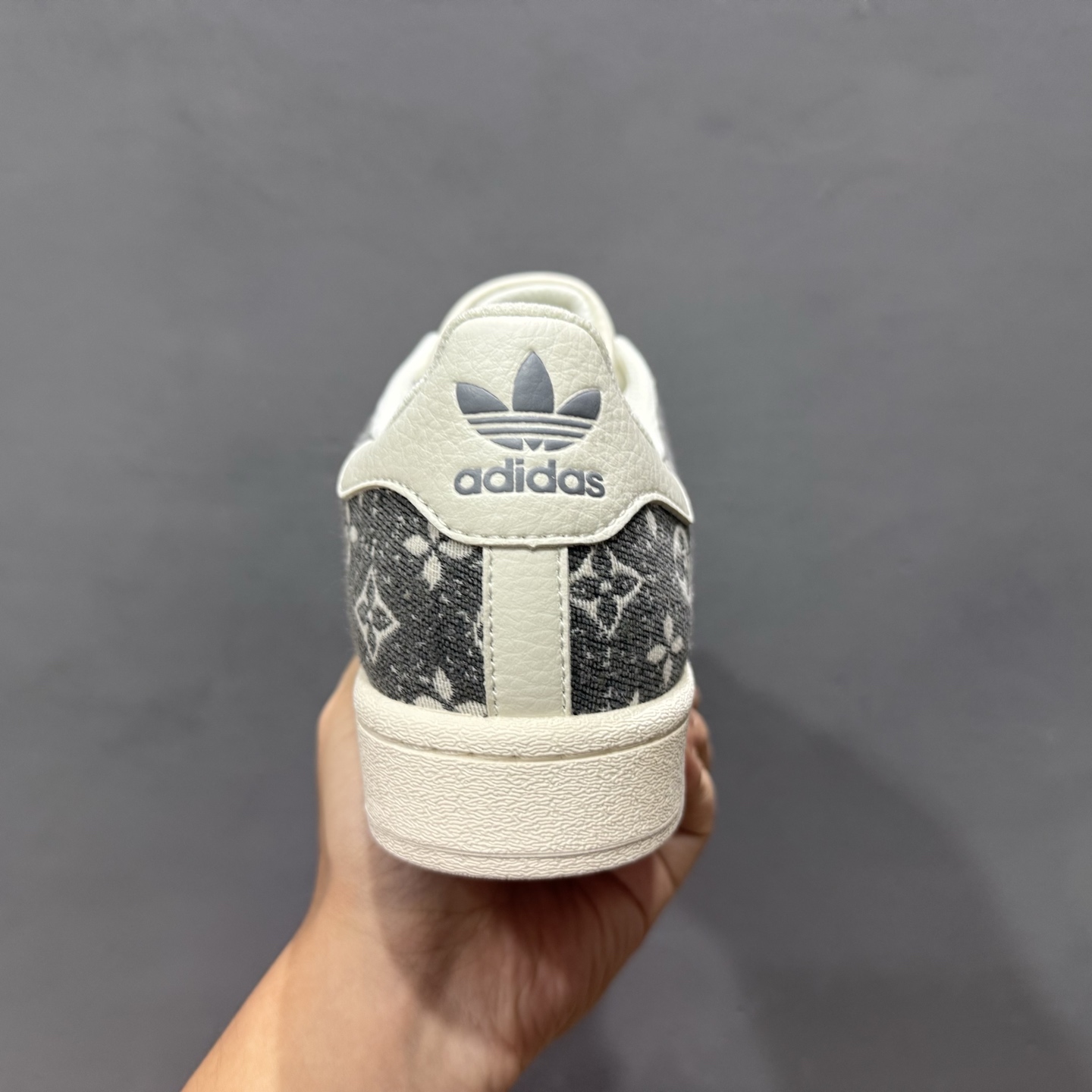 240 ＃纯原 CLOT x AD Originals Superstar“金标” 贝壳头LV联名限定 贴合柔软皮料白黑印花配色 JY8911