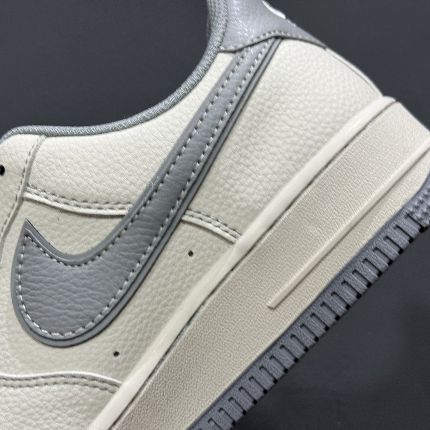 Nike Air Force 1'07 斯图西 联名 米白灰 HH7518-060
