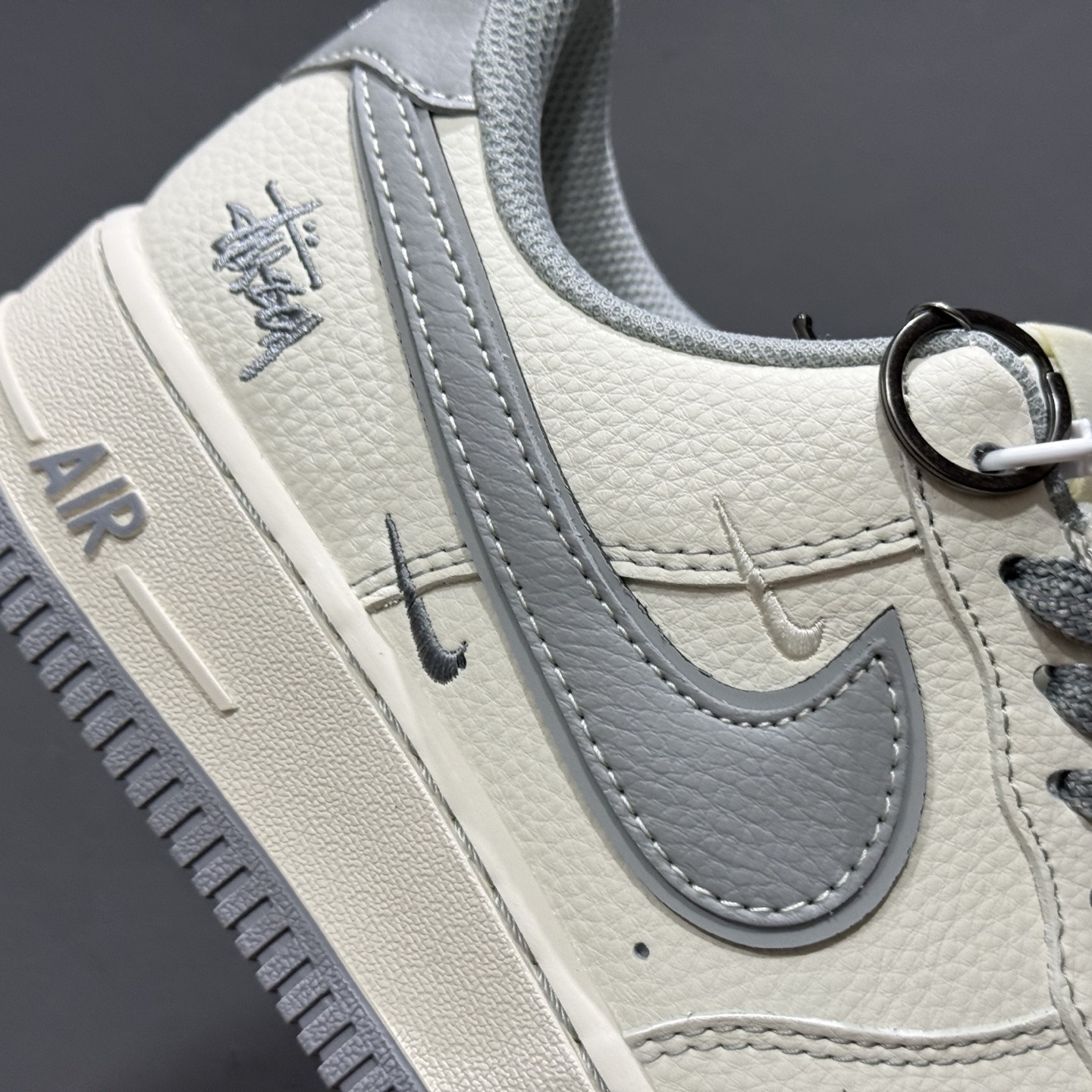 Nike Air Force 1'07 斯图西 联名 米白灰 HH7518-060