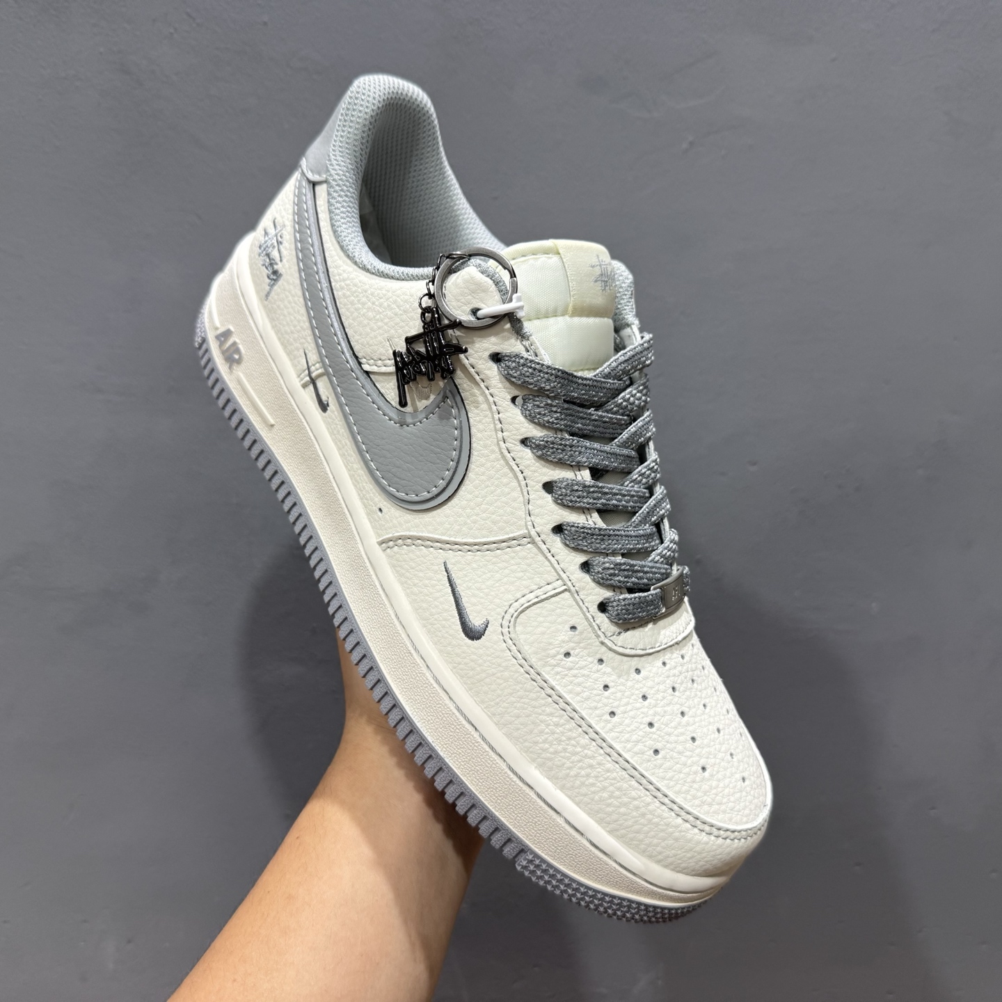 Nike Air Force 1'07 斯图西 联名 米白灰 HH7518-060