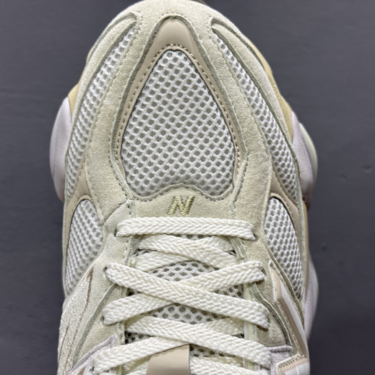 240 大厂出品 New Balance NB 9060 灰米色 U9060EEP