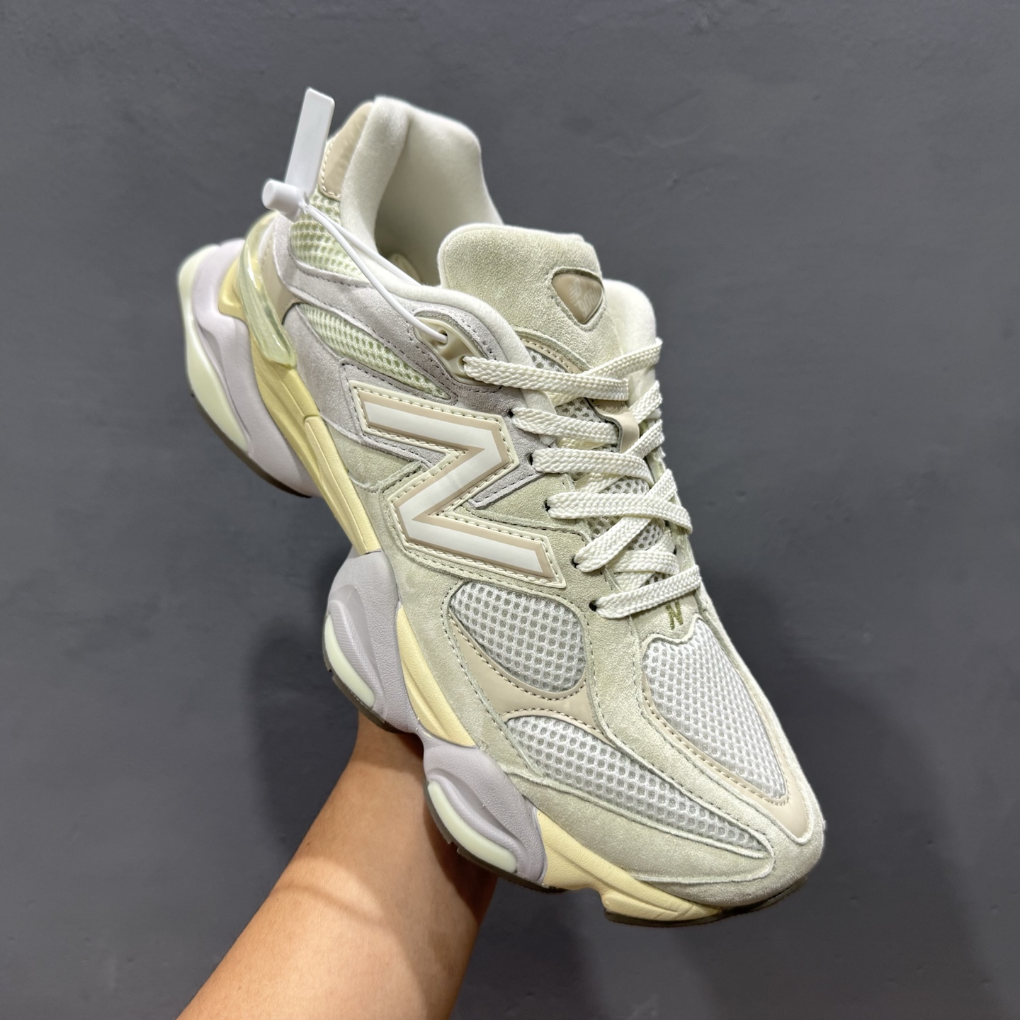 240 大厂出品 New Balance NB 9060 灰米色 U9060EEP