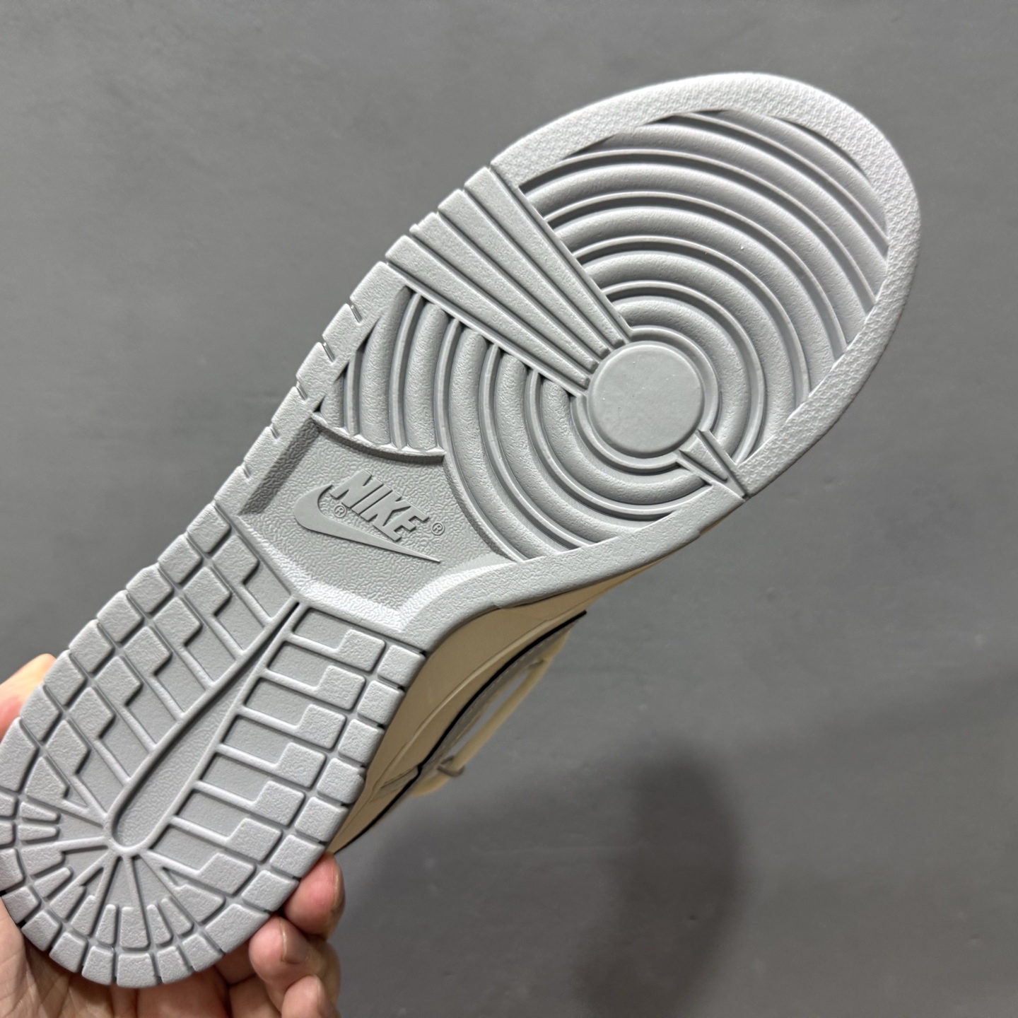 300 Nike SB Dunk Low x Supreme SUP联名-米白灰绑带 DM6868-080