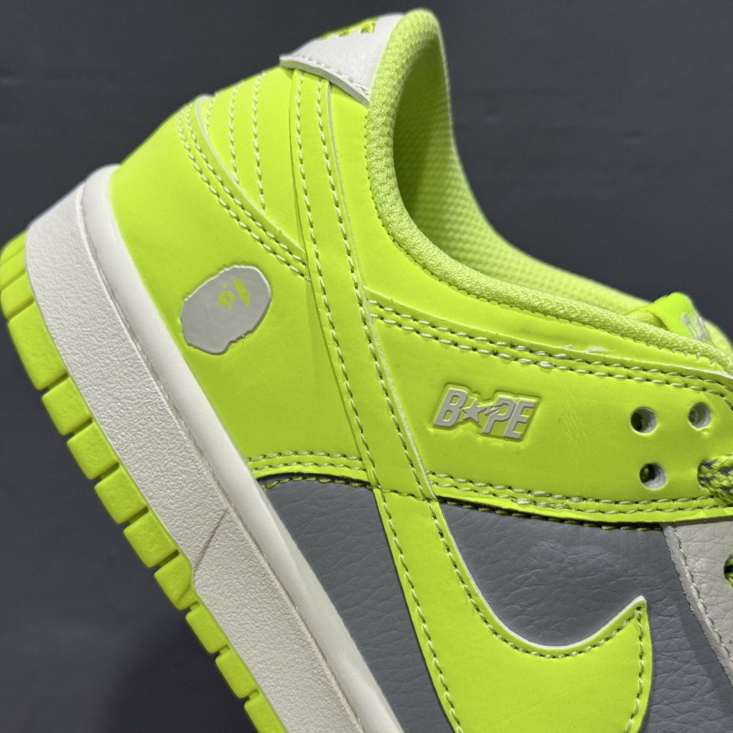220 Nike SB Dunk Low“ Bape联名——米灰绿” 周年高端定制 低帮休闲板鞋 BB8969-005