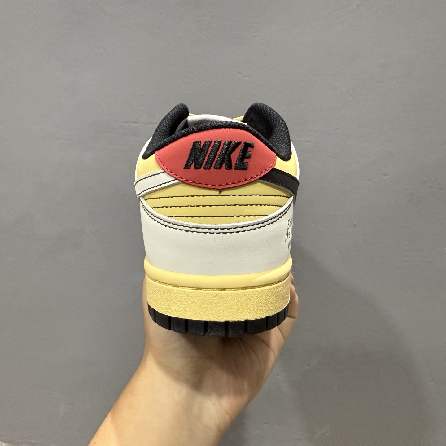 Nike SB Dunk Low 斯图西联名 黑红 周年高端定制 低帮休闲板鞋 ST6636-002