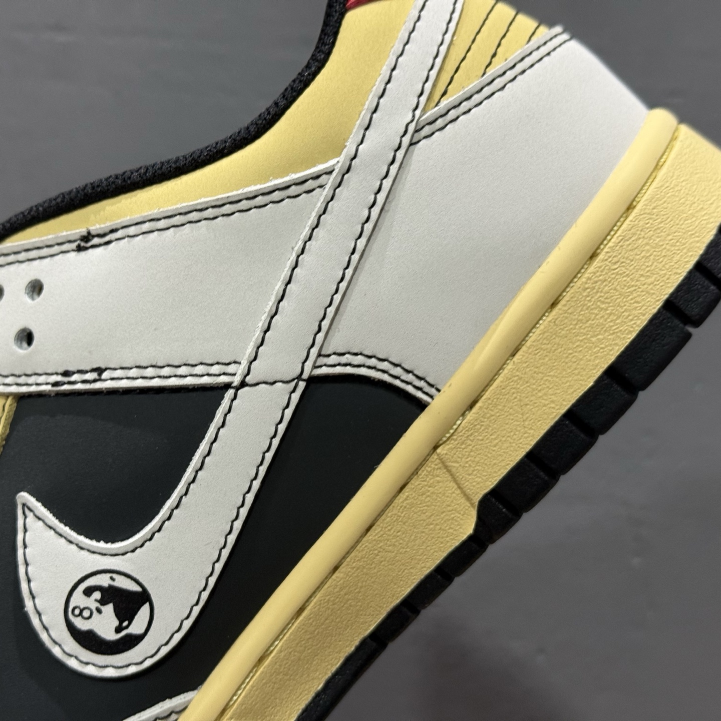 Nike SB Dunk Low 斯图西联名 黑红 周年高端定制 低帮休闲板鞋 ST6636-002