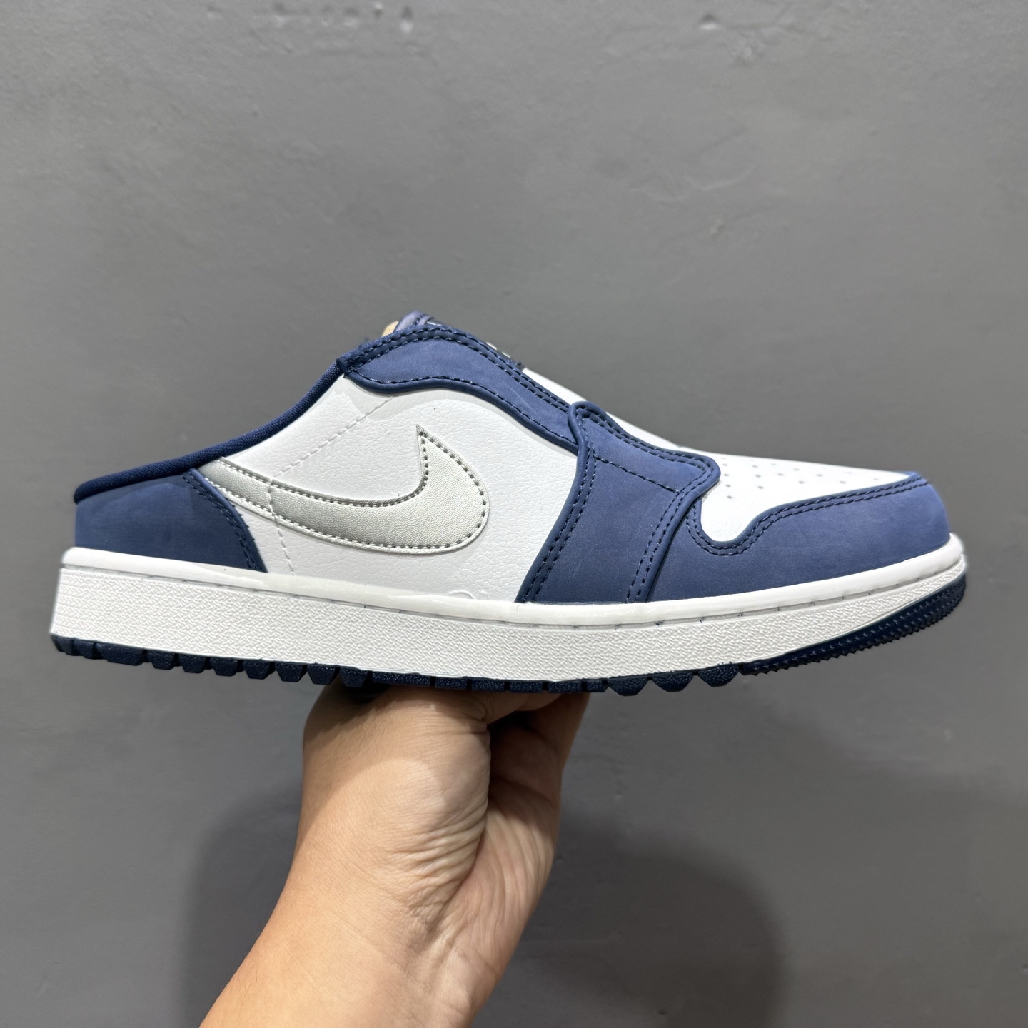 200 Air Jordan 1 Mule 黑红 官方同步 AJ系列穆勒一脚蹬半拖 FJ1214-102