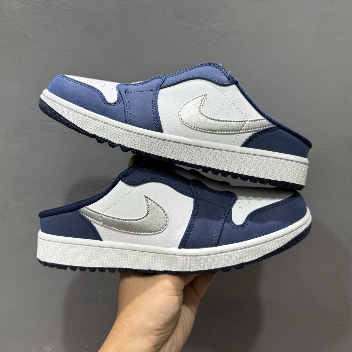 200 Air Jordan 1 Mule 黑红 官方同步 AJ系列穆勒一脚蹬半拖 FJ1214-102