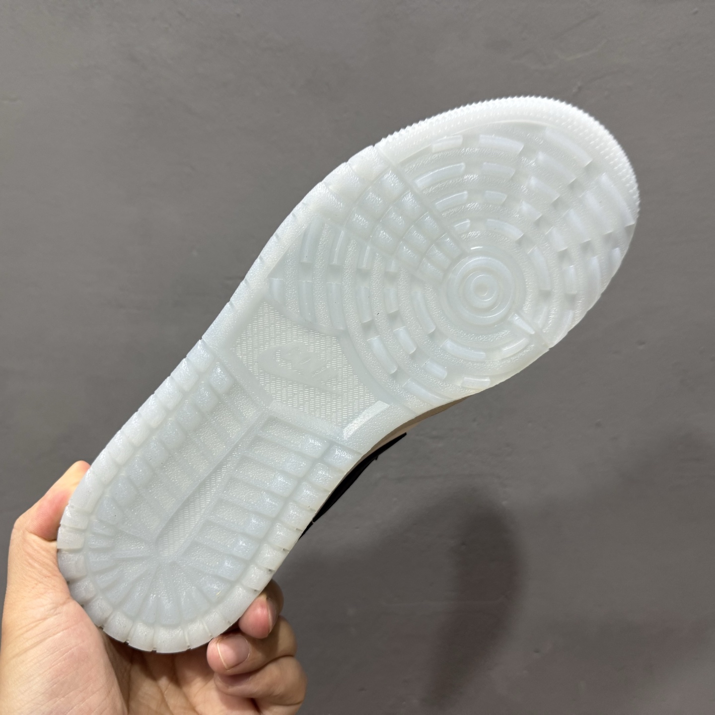 200 Air Jordan 1 Mule 黑红 官方同步 AJ系列穆勒一脚蹬半拖 FJ1214-004