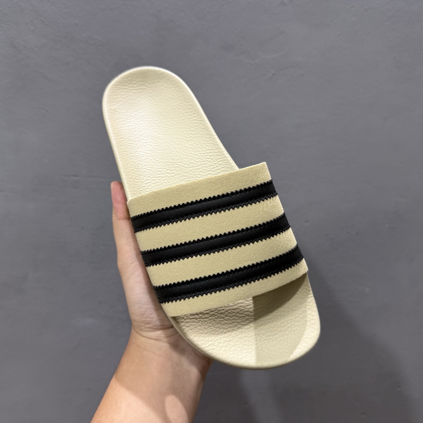 100 独家实拍Fear of God x adidas Adilette Slides 舒适 防滑一字拖鞋 IH2272