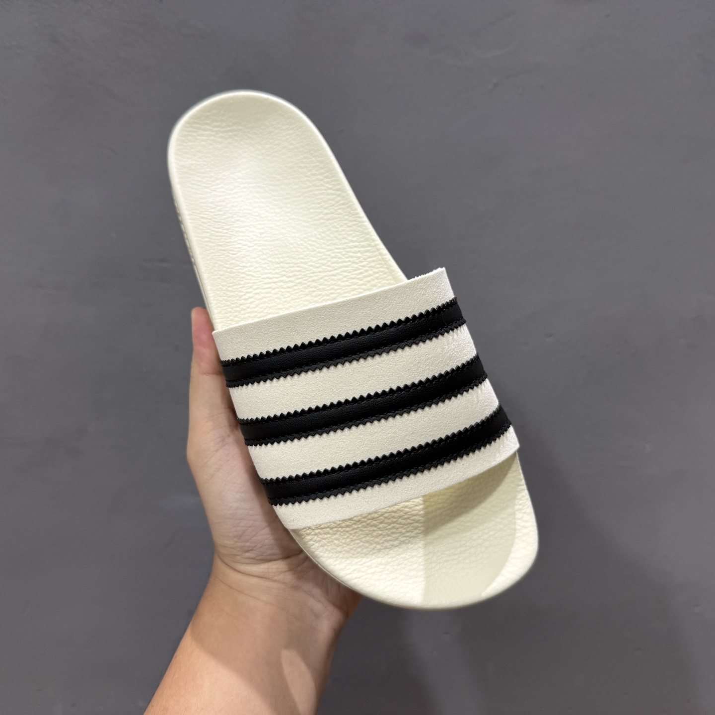 100 独家实拍Fear of God x adidas Adilette Slides 舒适 防滑一字拖鞋 IH2272