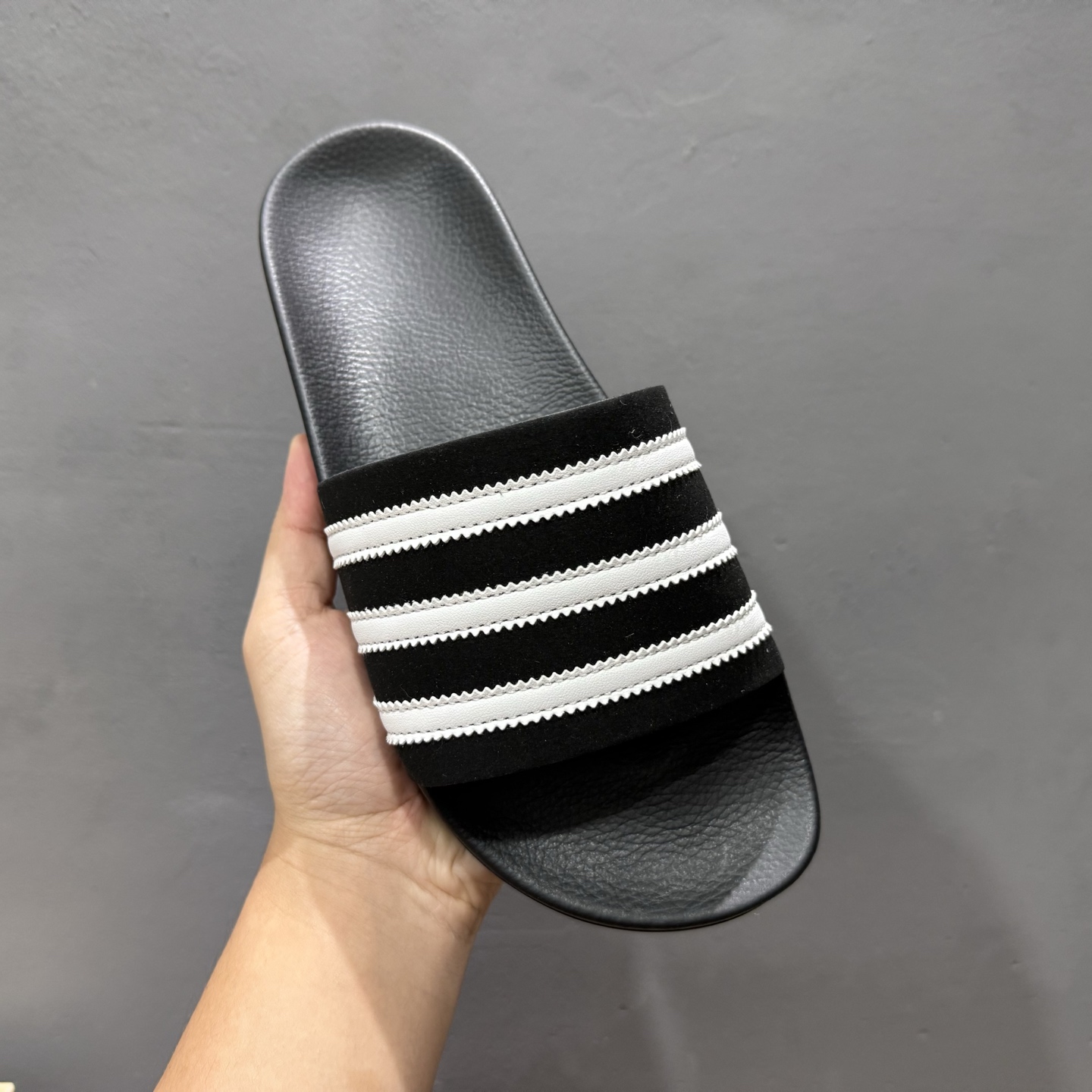 100 独家实拍Fear of God x adidas Adilette Slides 舒适 防滑一字拖鞋 IH2272