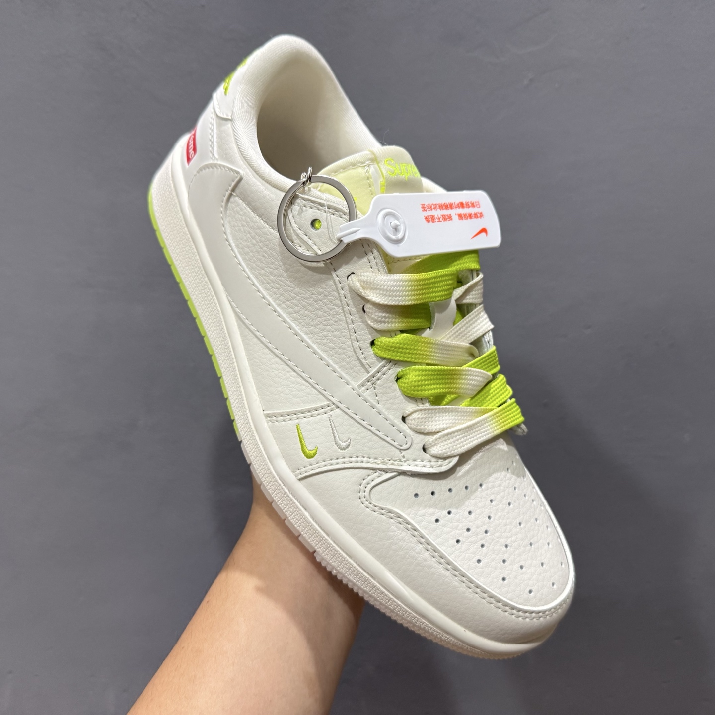 220 TS x Air Jordan x Supreme AJ1 Low 倒钩低帮联名Supreme 荧光绿 BB2299-811