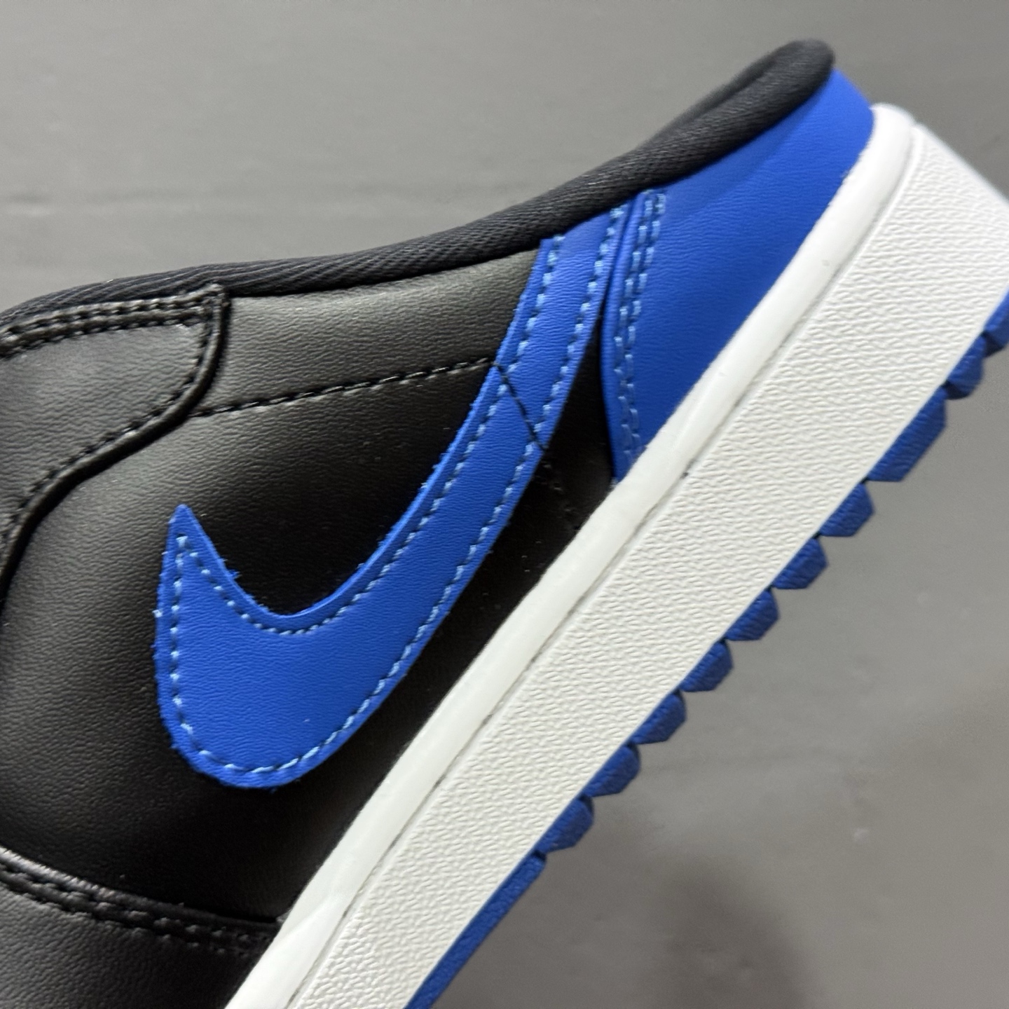 200 Air Jordan 1 Mule 黑红 官方同步 AJ系列穆勒一脚蹬半拖 FJ1214-002