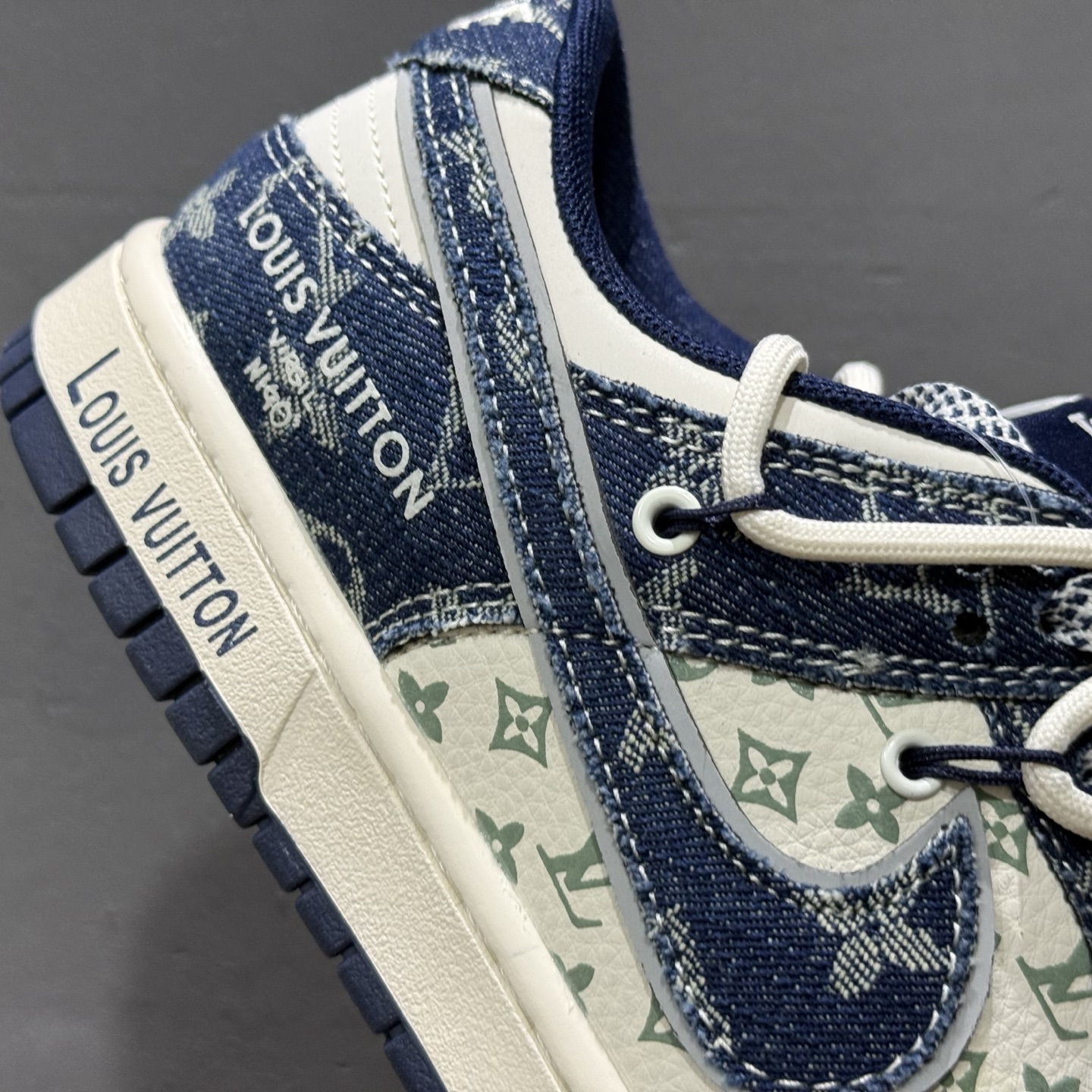 300 Nike SB Dunk Low LV联名 绑带蓝白牛仔蓝勾 周年高端定制 低帮休闲板鞋 YX5066-321