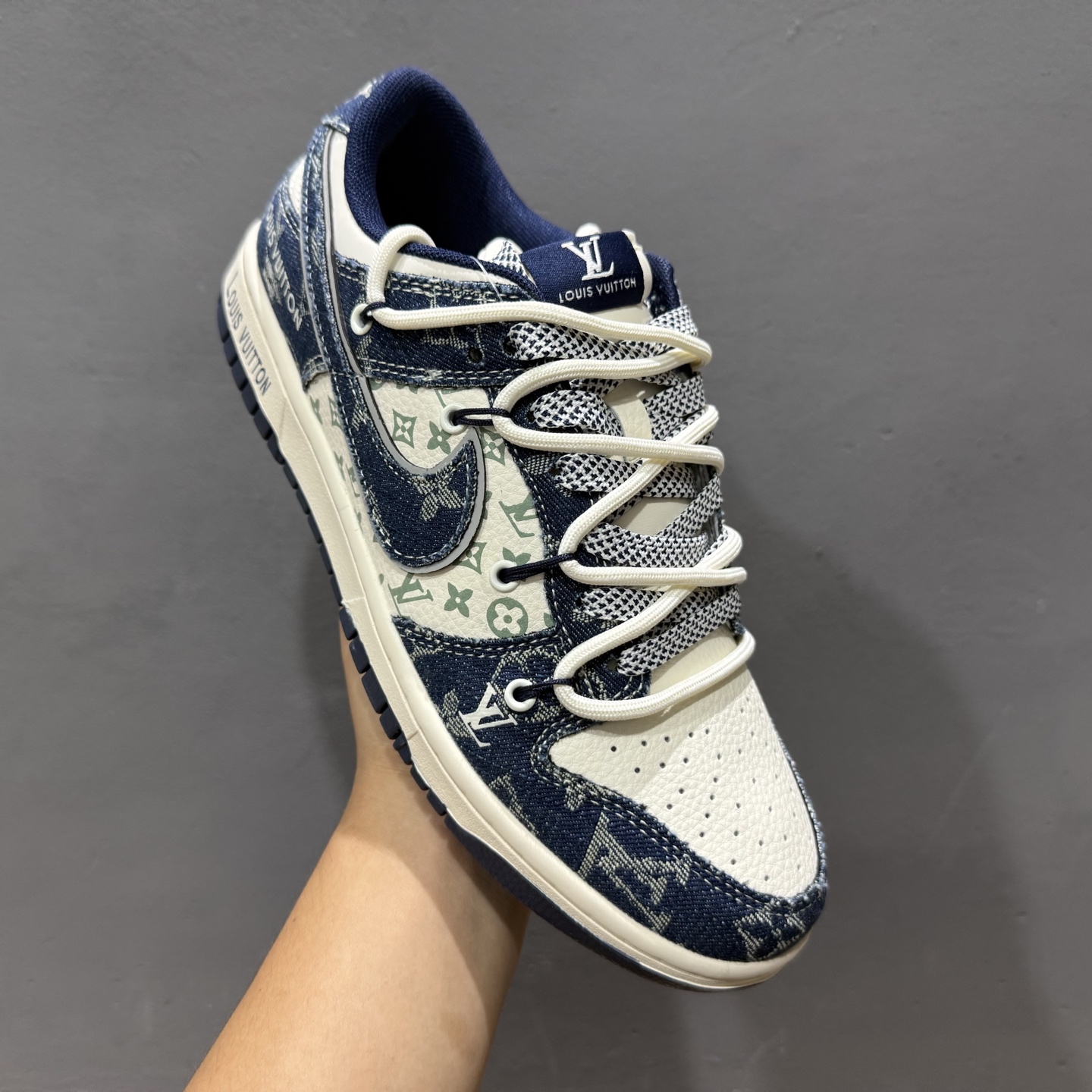 300 Nike SB Dunk Low LV联名 绑带蓝白牛仔蓝勾 周年高端定制 低帮休闲板鞋 YX5066-321
