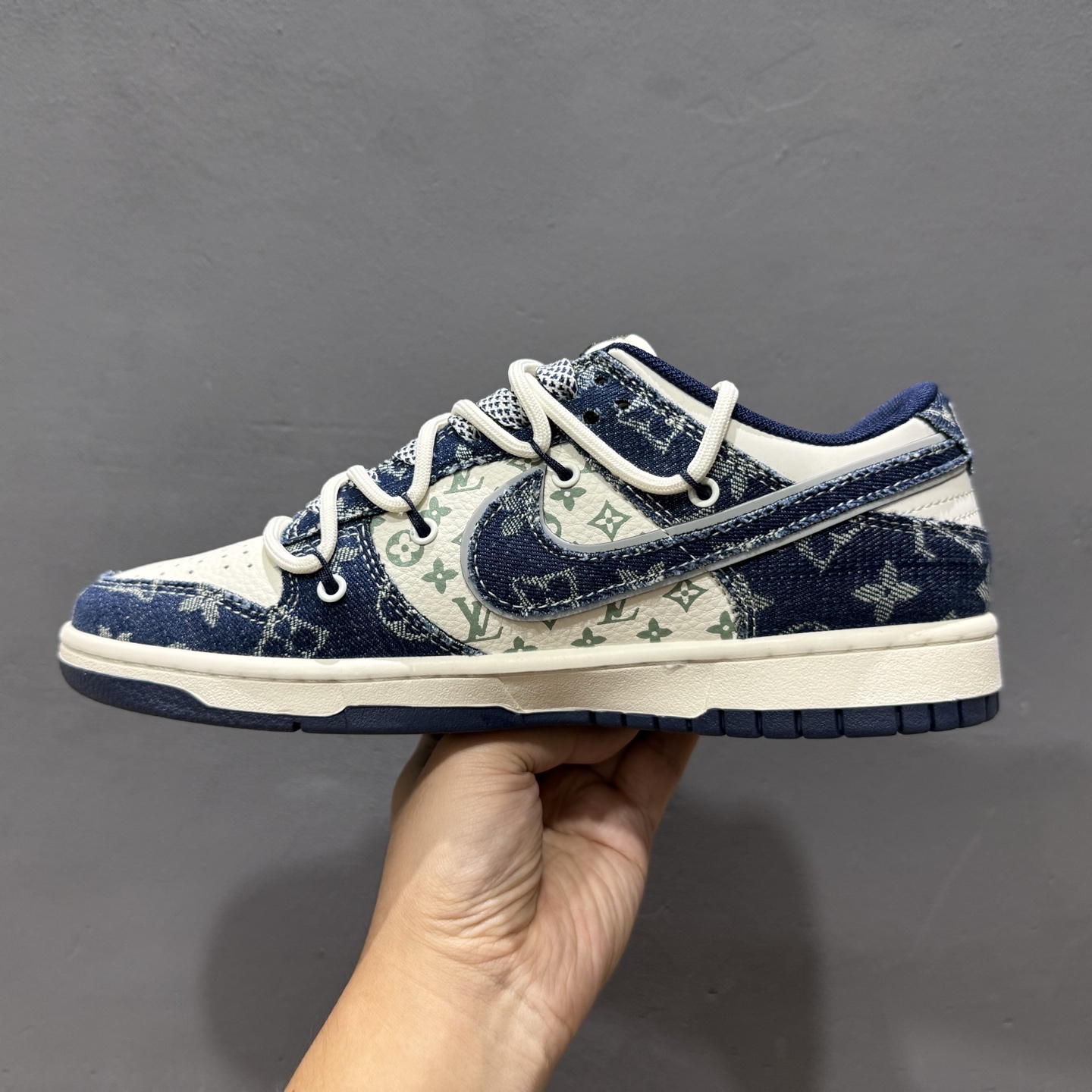 300 Nike SB Dunk Low LV联名 绑带蓝白牛仔蓝勾 周年高端定制 低帮休闲板鞋 YX5066-321