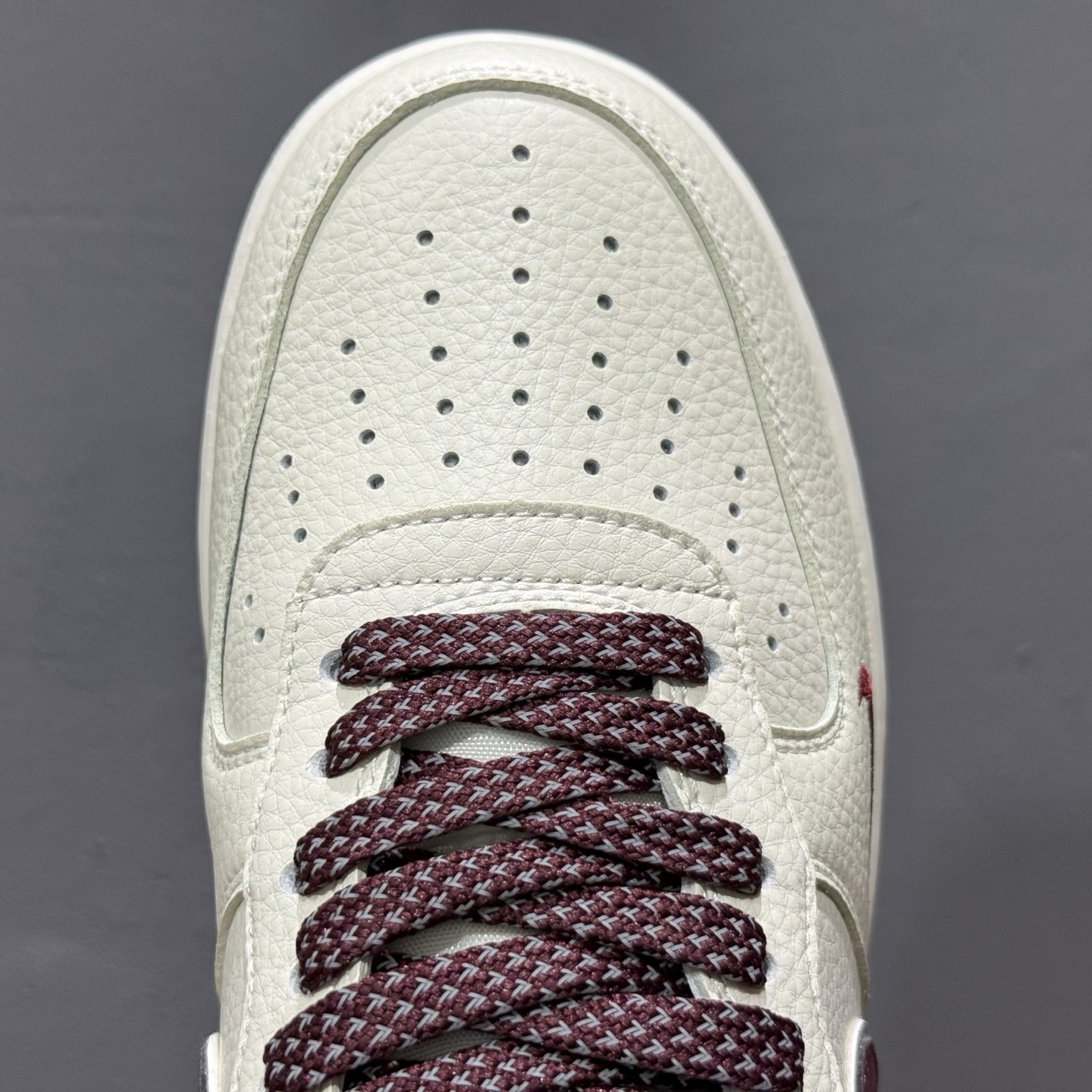 200 NIKE AIR FORCE 1‘07 LV8 DR2024-105