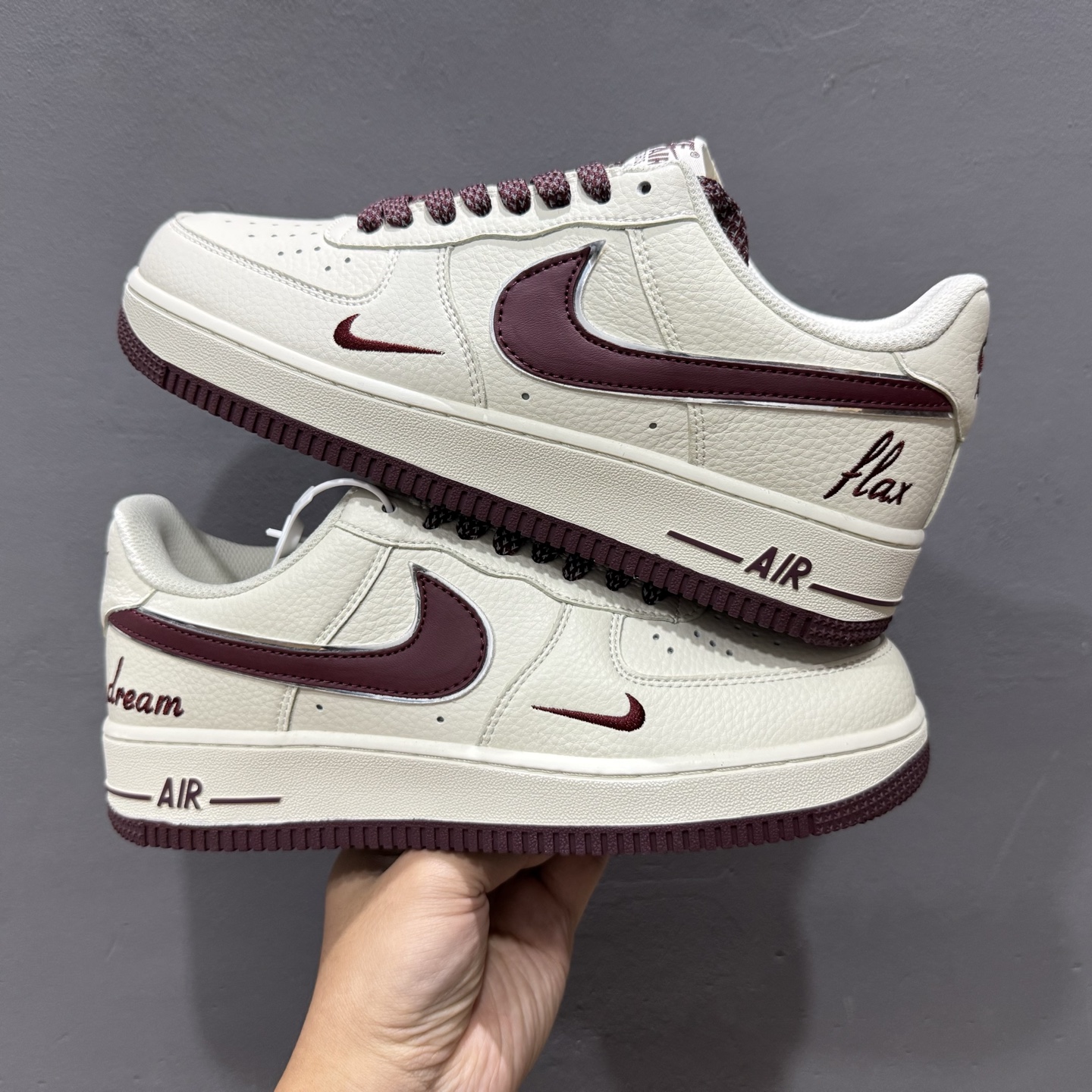 200 NIKE AIR FORCE 1‘07 LV8 DR2024-105