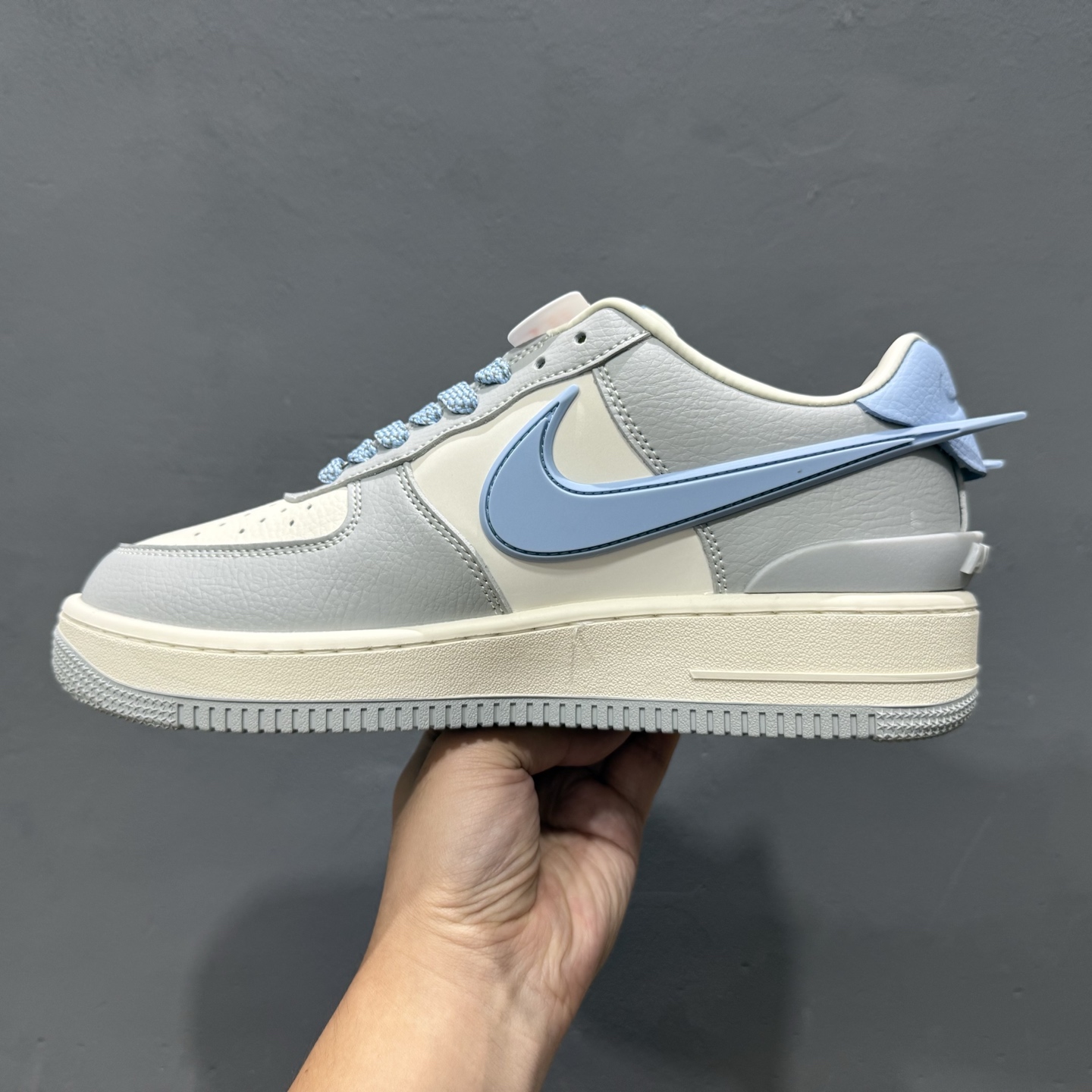 260 Nike Air Force 1'07 Supreme 联名 灰白蓝 XS3464-577